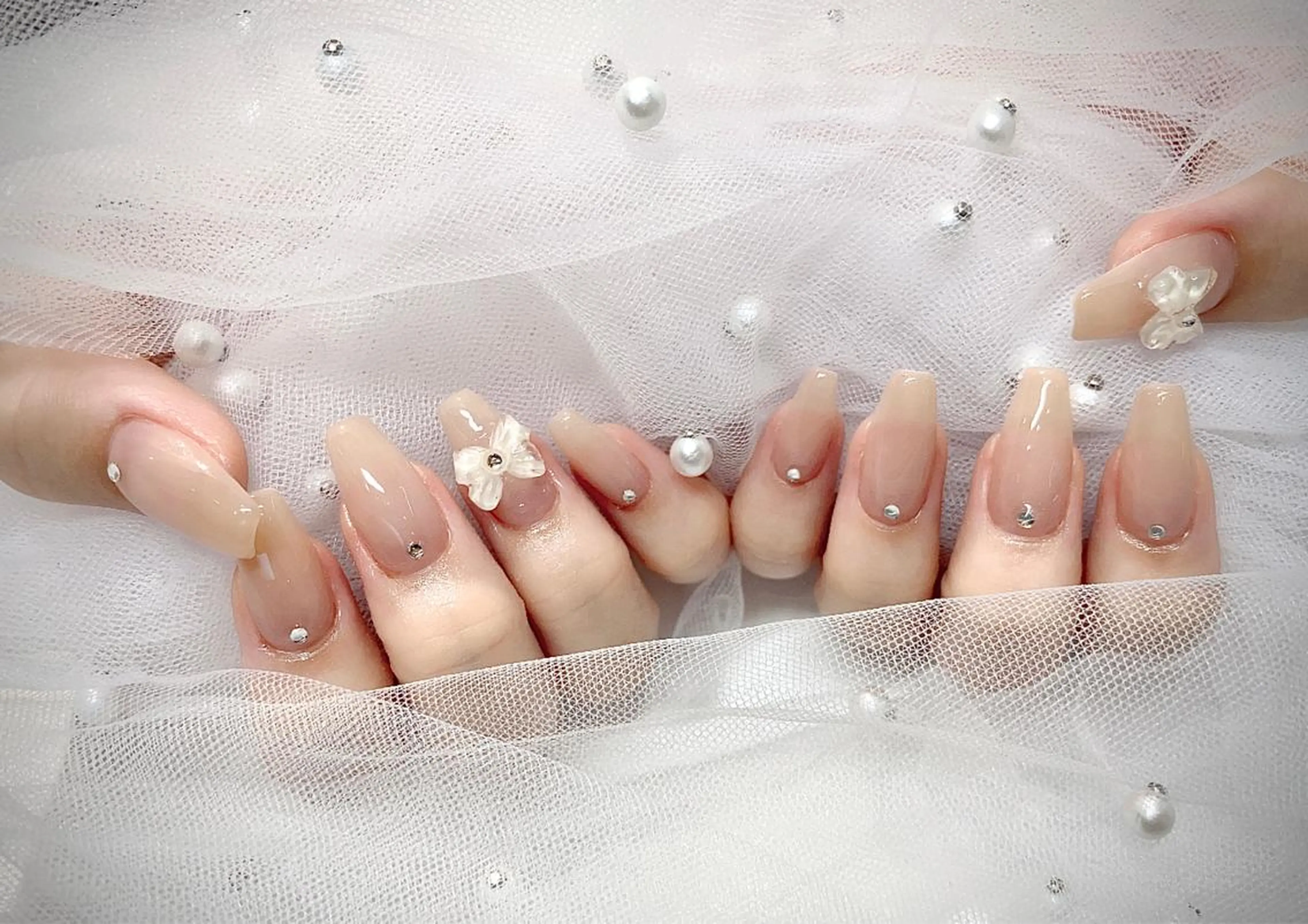 ネイル I-nailロング /ワンホン/キラキラのネイルデザイン