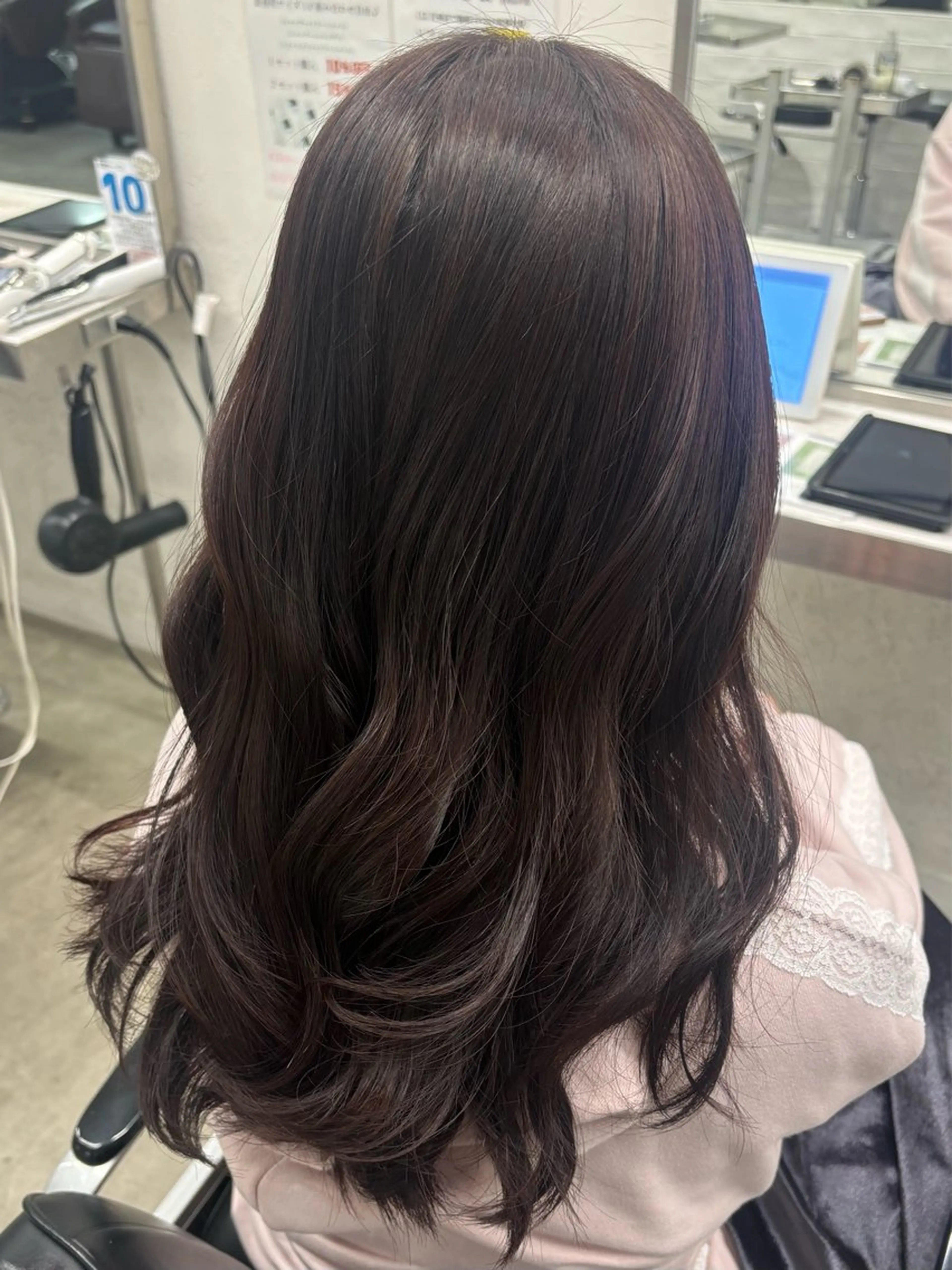 ロング カラー ブラウンカラー ピンクカラー ピンクブラウン カット ヘアカラー 韓国ヘア🇰🇷 HINAのマツエク・マツパデザイン