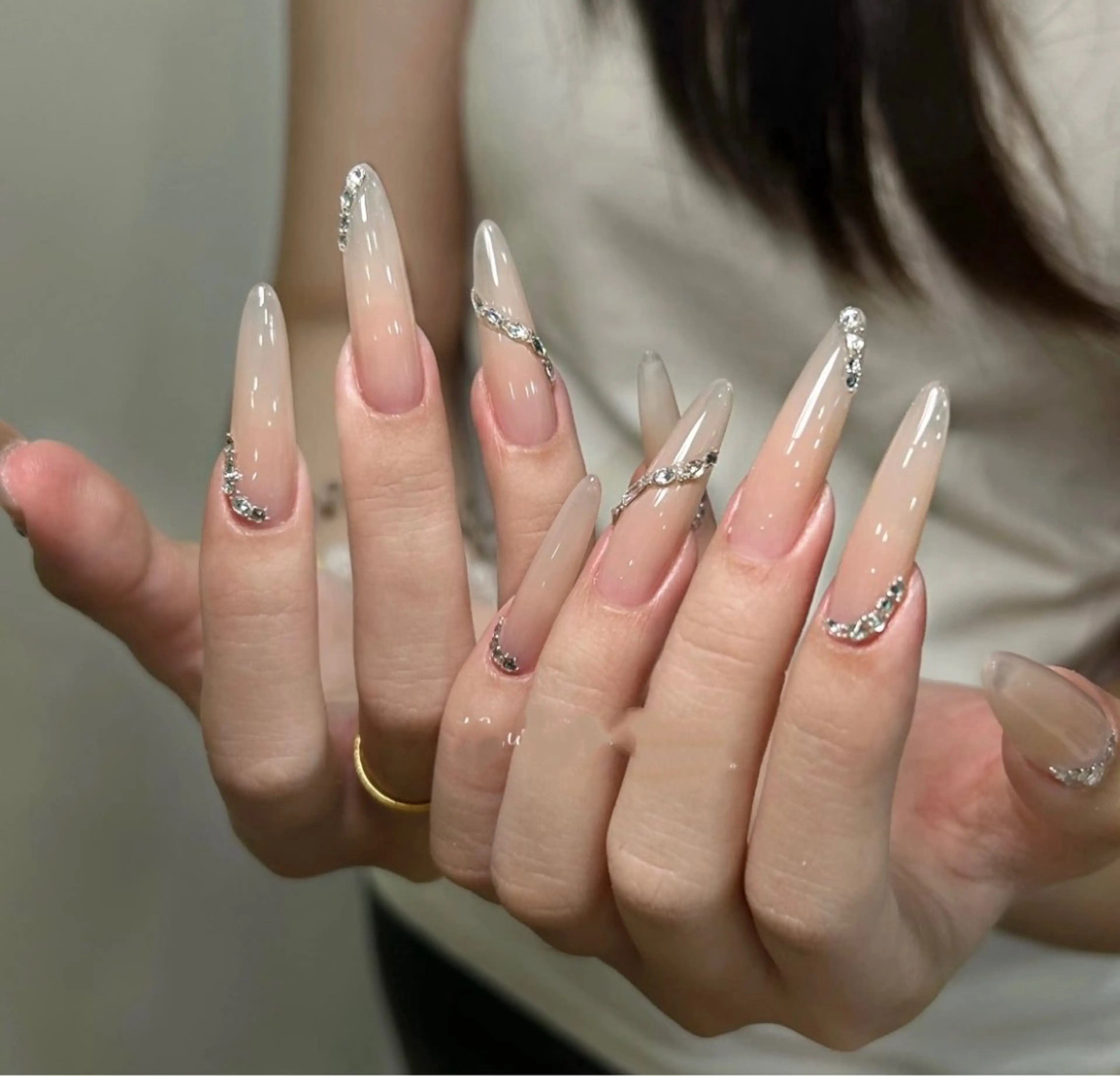 ネイル ハンドネイル 長さ出し専門 パーツのネイルデザイン