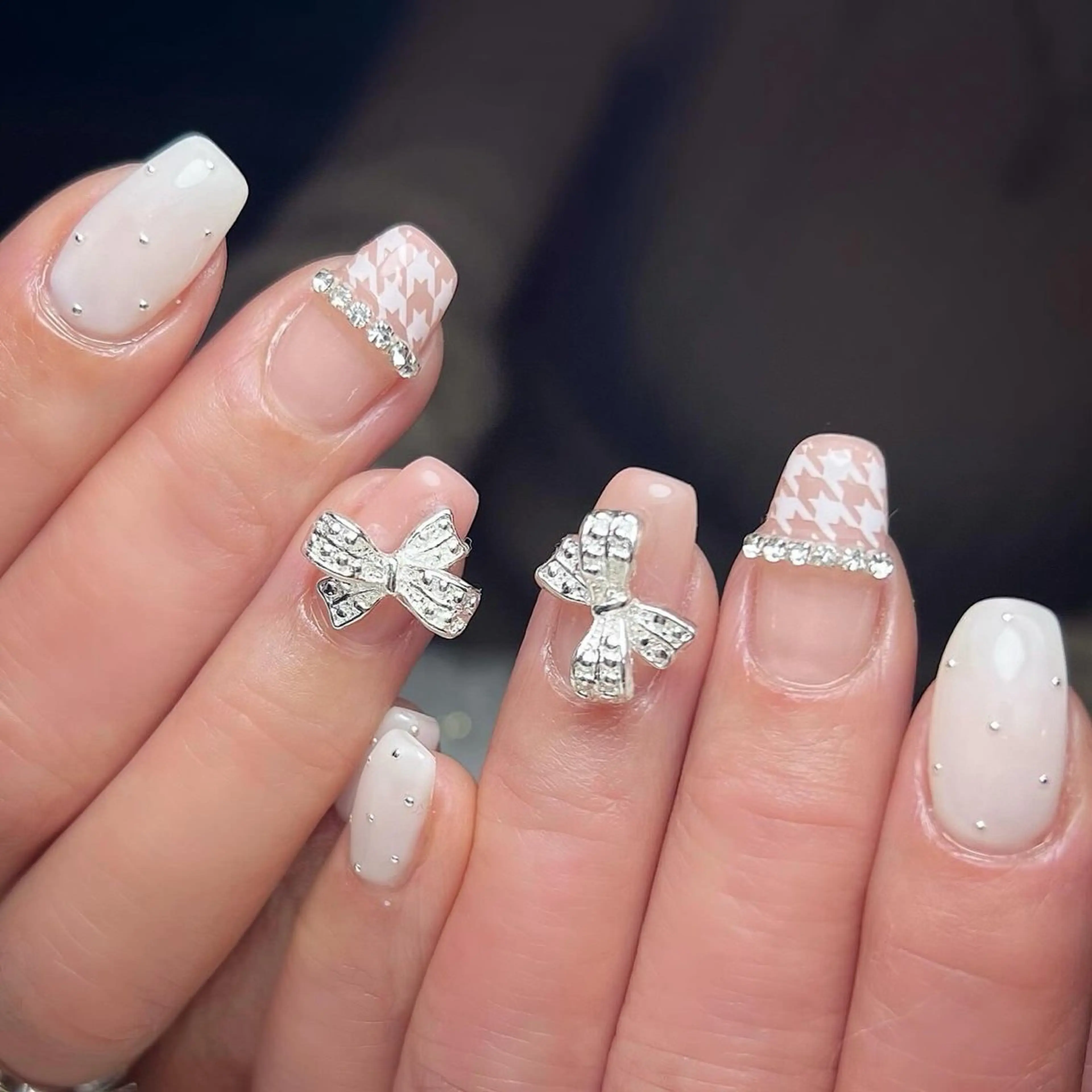 ネイル ガーリー ハート キラキラネイル 韓国ネイル ピンク ハンドネイル Bijou 8  nail所属・Bijou8 nailのネイルデザイン