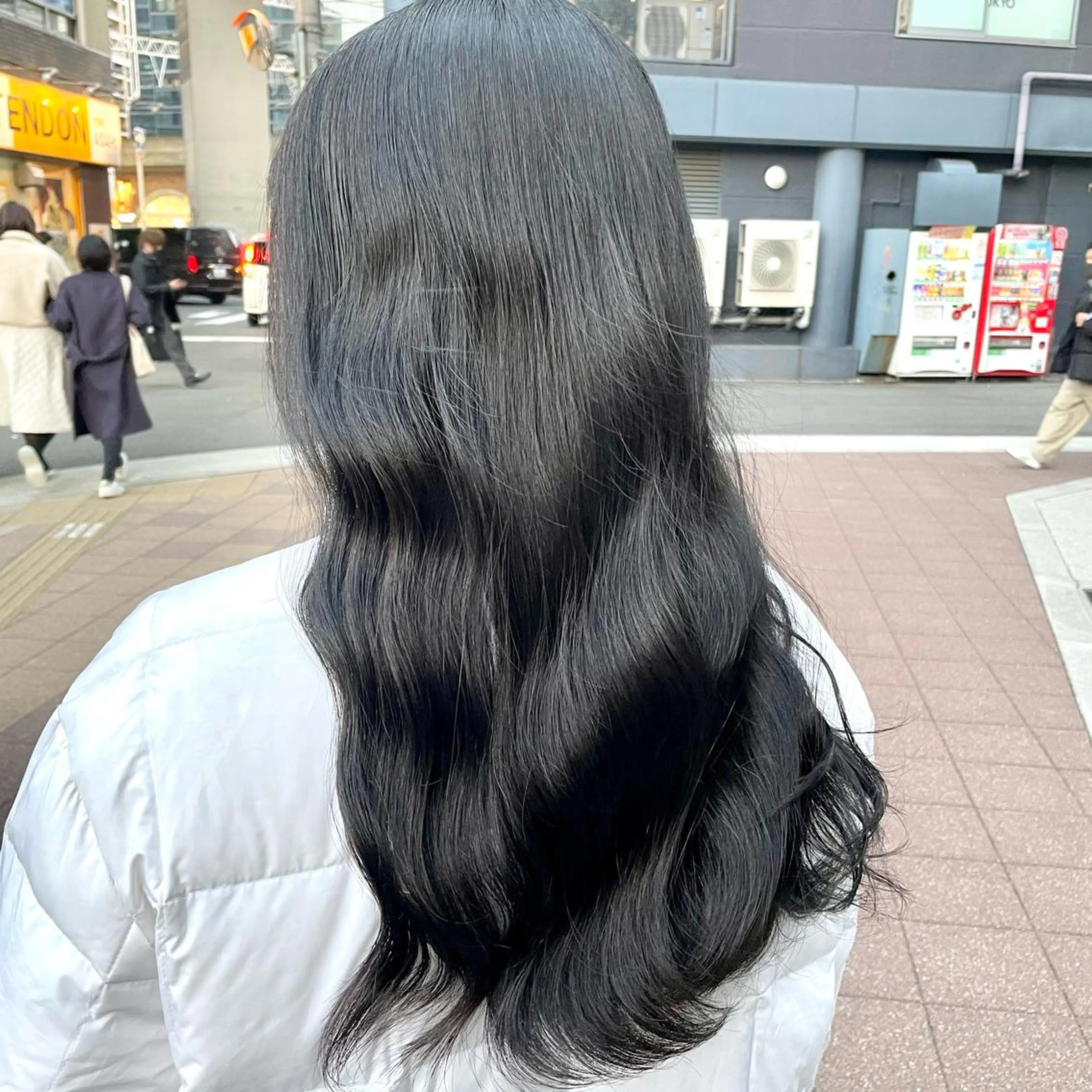 ロング カラー 肌に馴染む暗髪 梅田・増田のヘアスタイル