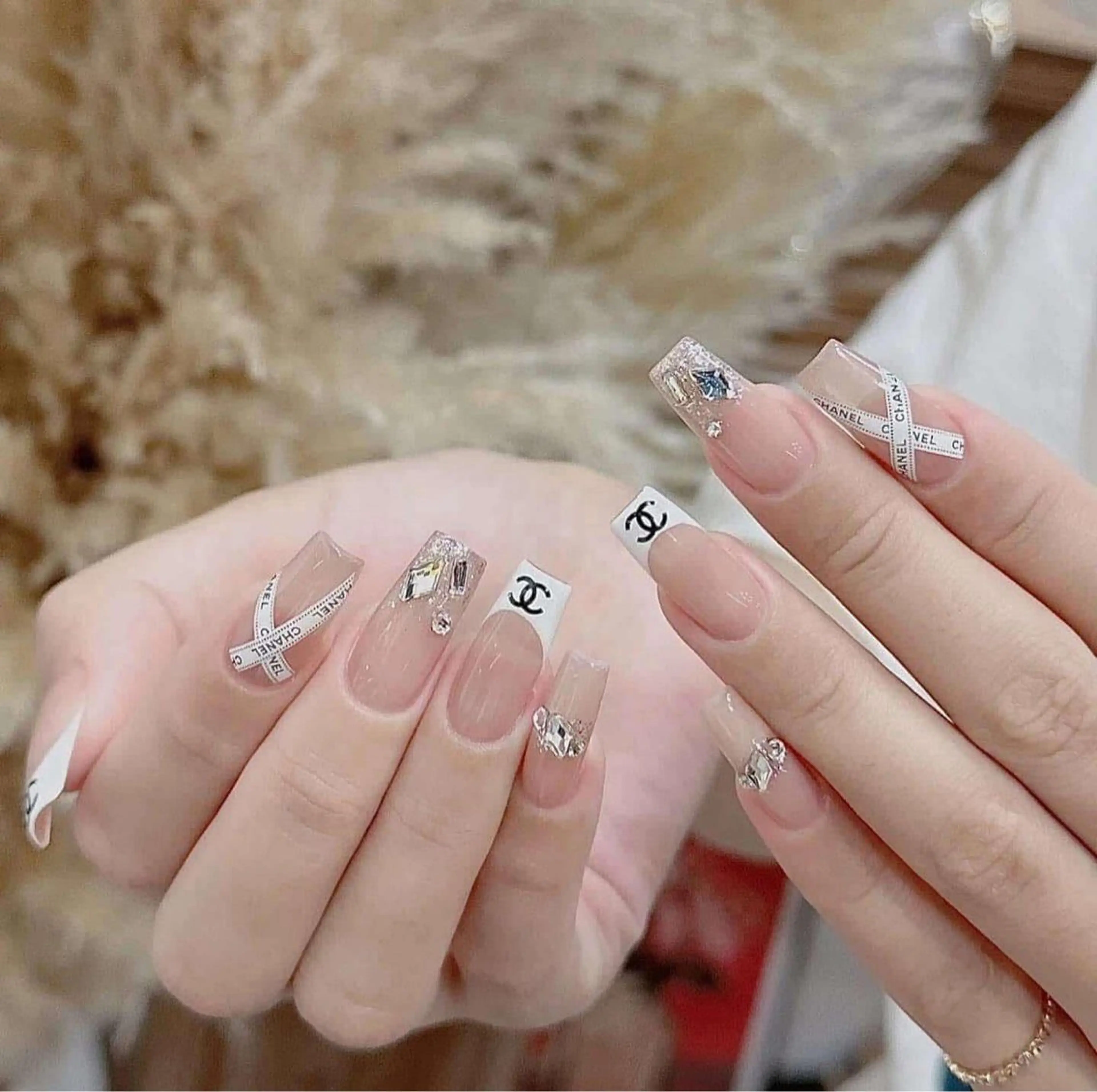 ロング RUBY NAIL SPAのネイルデザイン