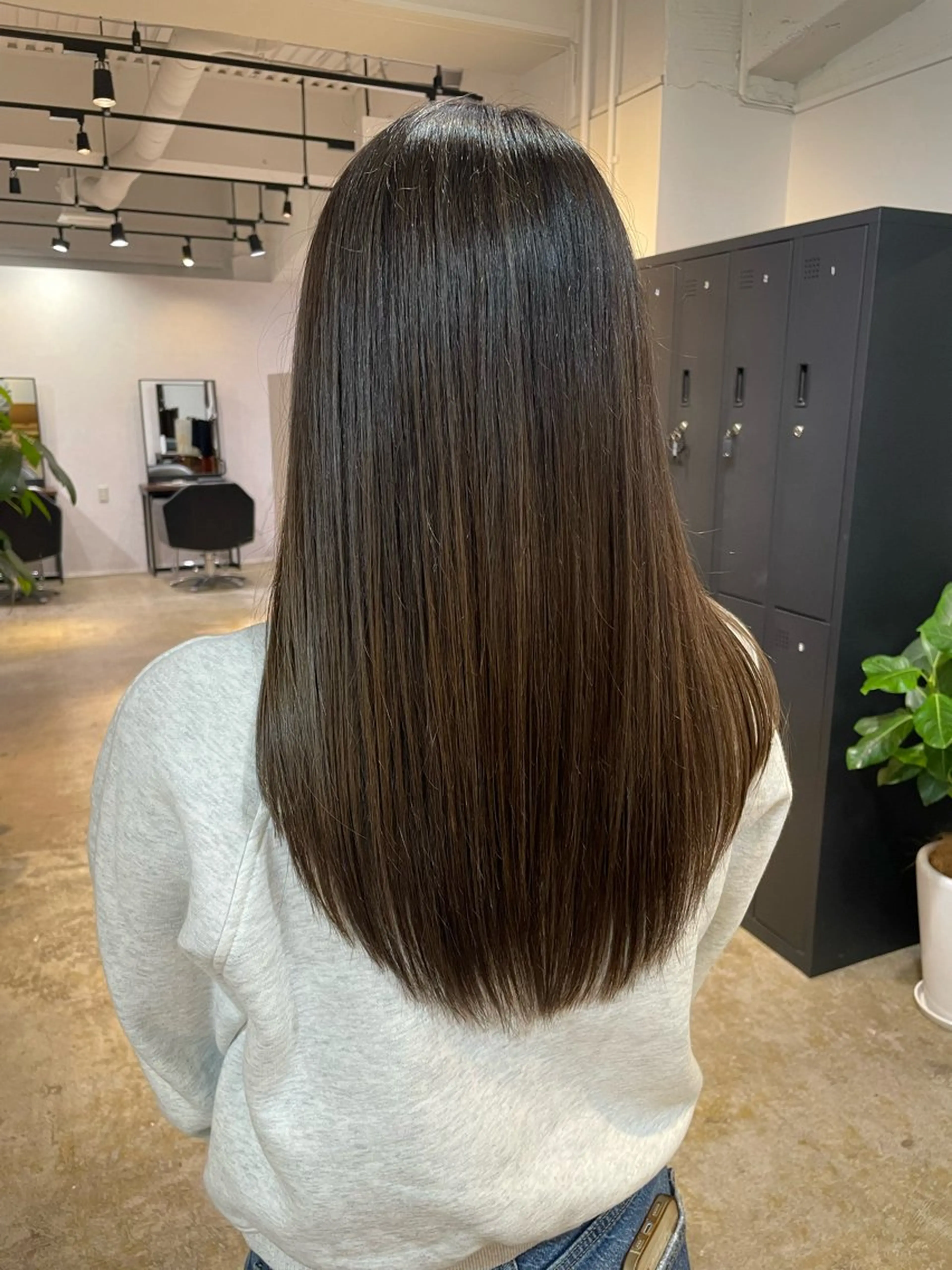 セミロング 心斎橋/海外レイヤー 募集中三好玲奈のヘアスタイル