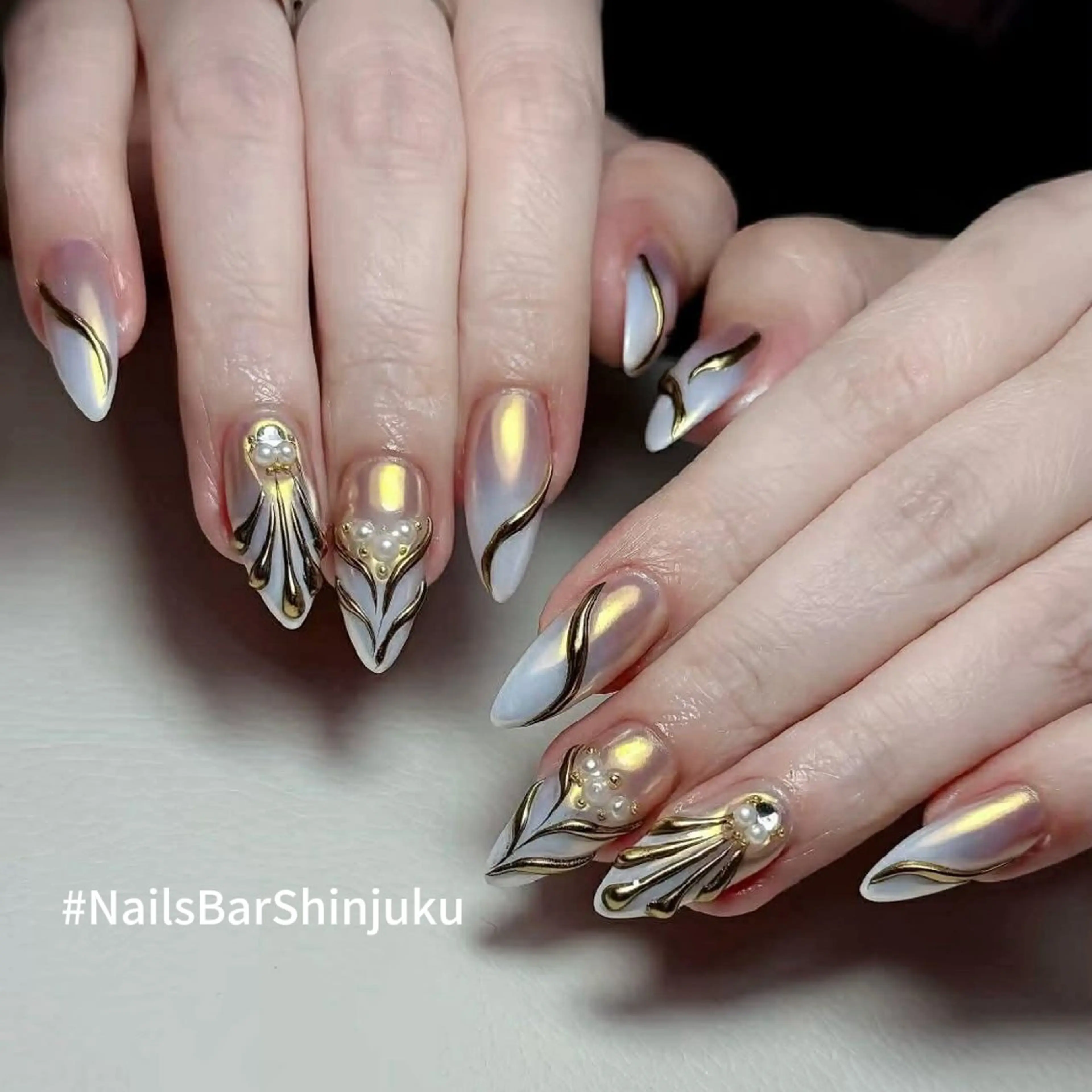 ネイル ボルドー ブラウン チークネイル ドット フットネイル NAILS BAR SHINJUKUのネイルデザイン