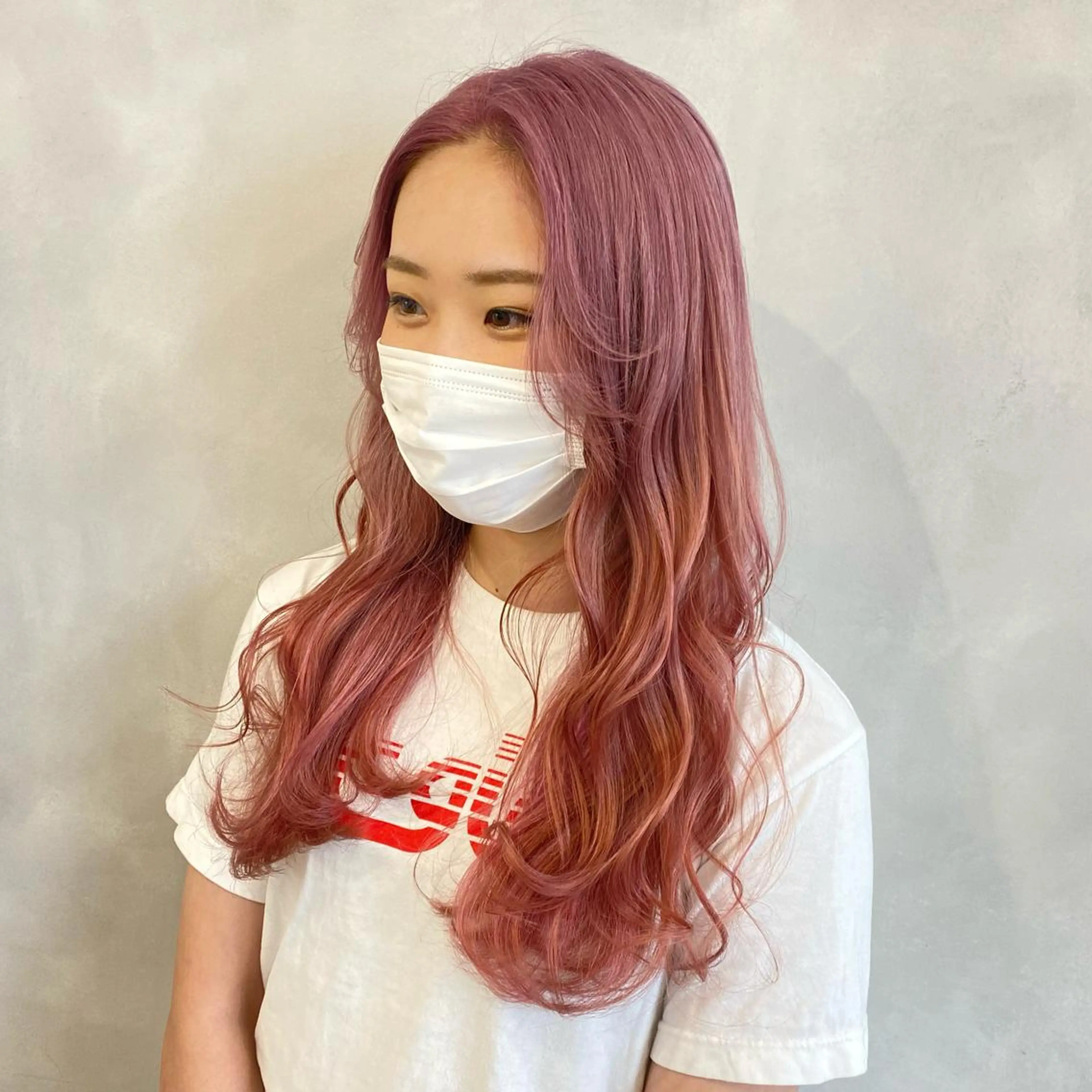 ロング カラー 🩵ブリーチカラー 🐈MIORI🩵のヘアスタイル