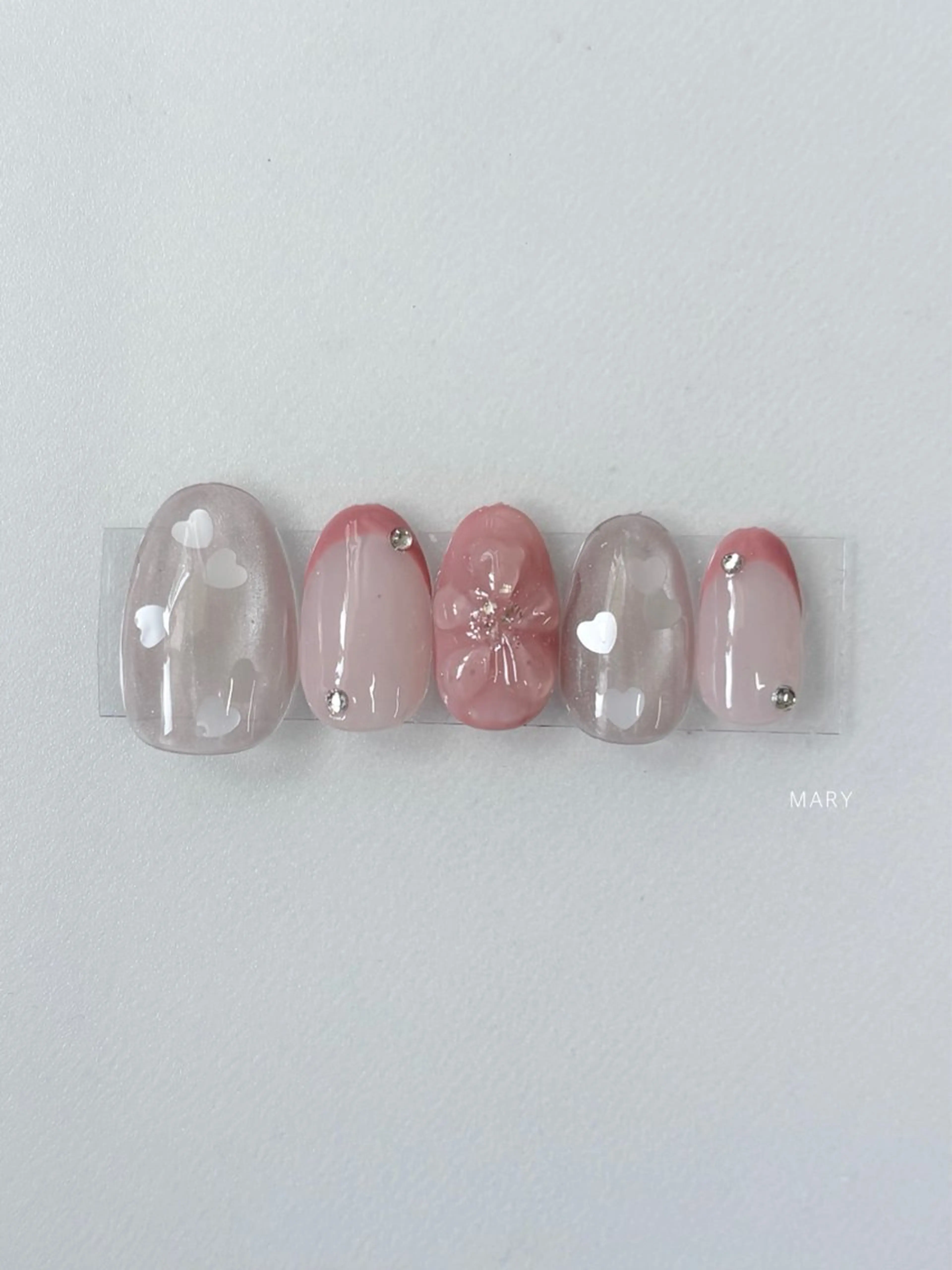 ネイル 桜ネイル フレンチネイル ハート マグネットネイル 春ネイル ハンドネイル Mary nail所属・Mary nail .narumiのネイルデザイン