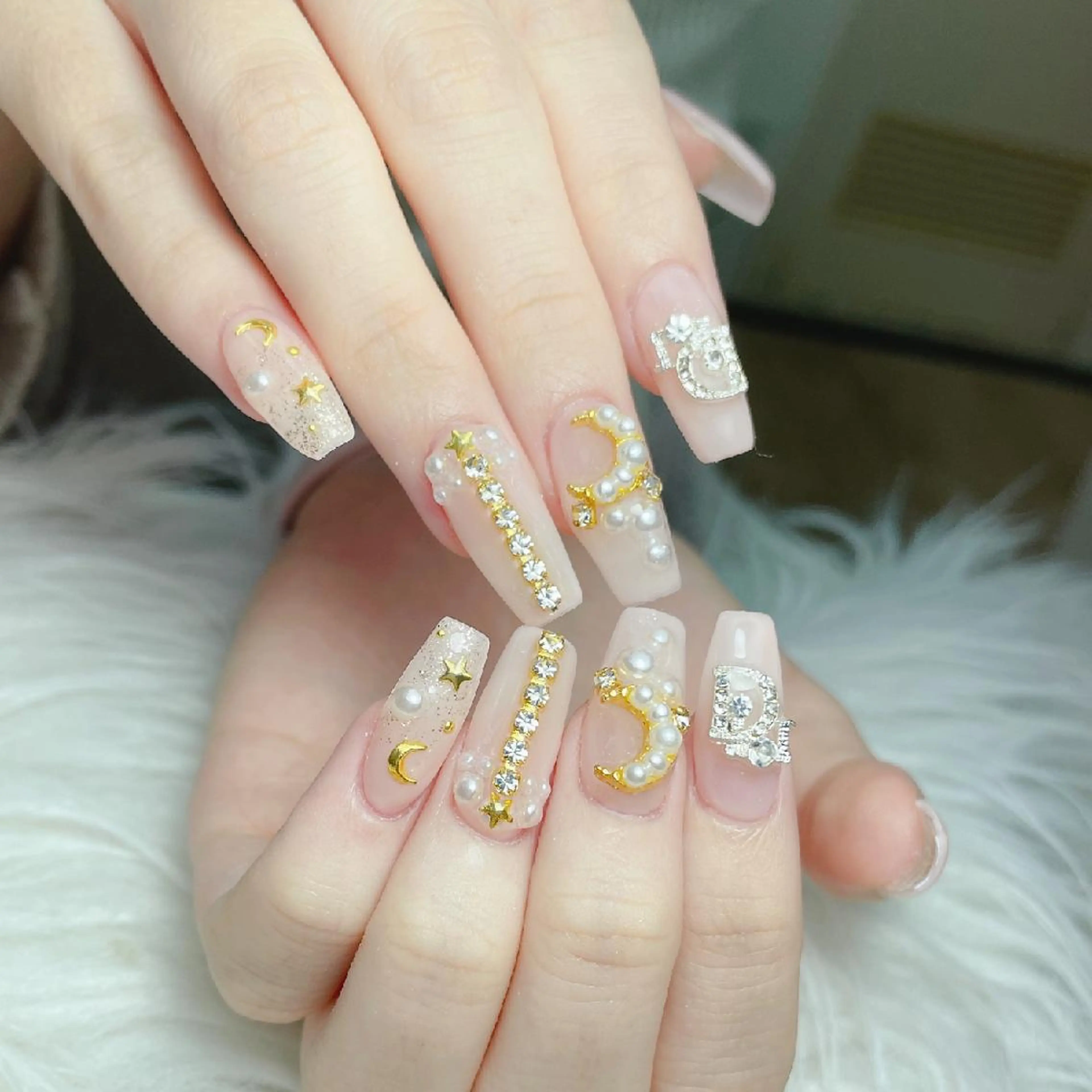 ネイル クリアネイル フラッシュネイル フラワーネイル グラデーション キラキラネイル NailPrincess所属・princess スカルプ専門店のネイルデザイン