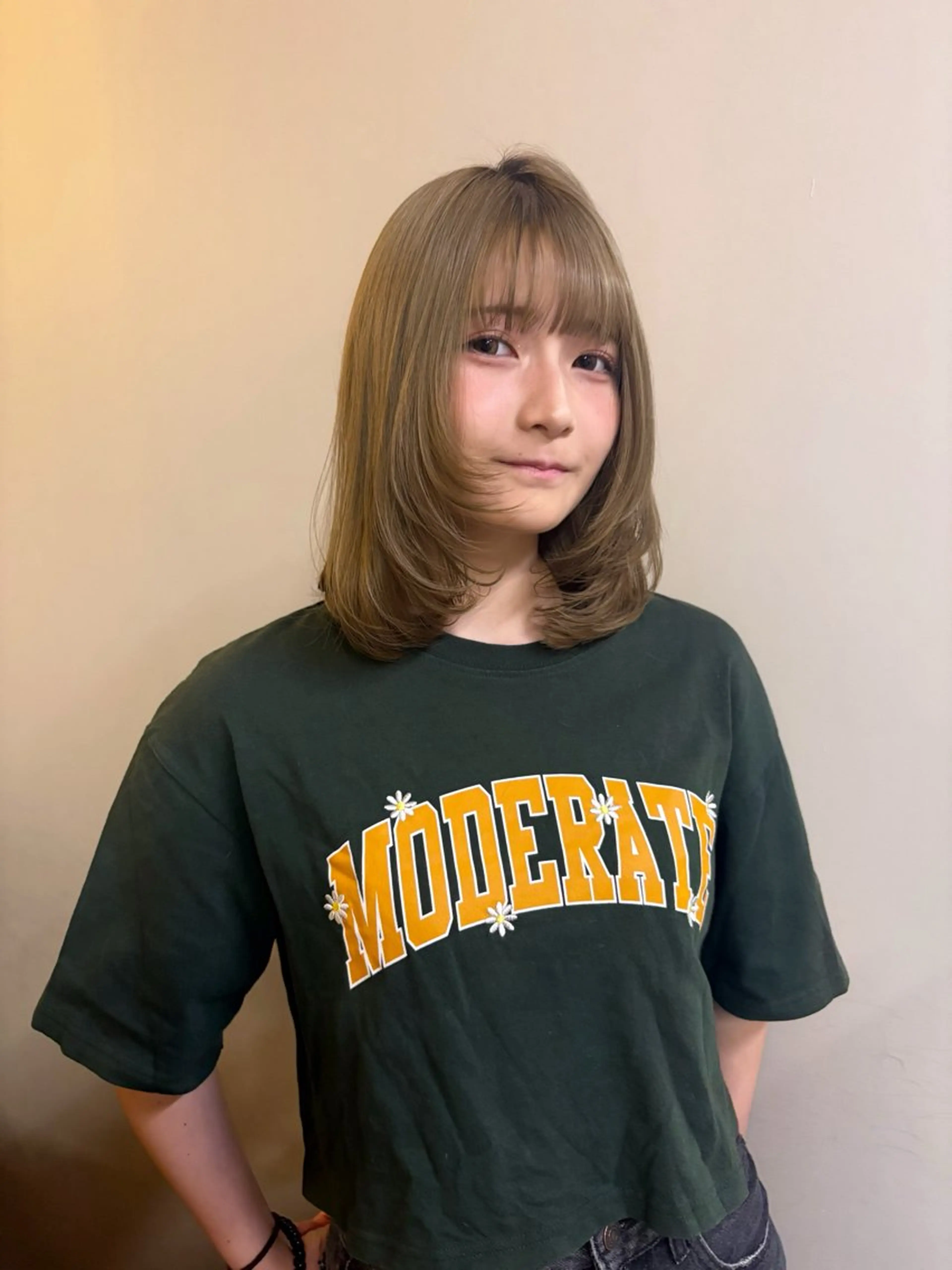 ミディアム ハイトーン レイヤー🎀meiのヘアスタイル