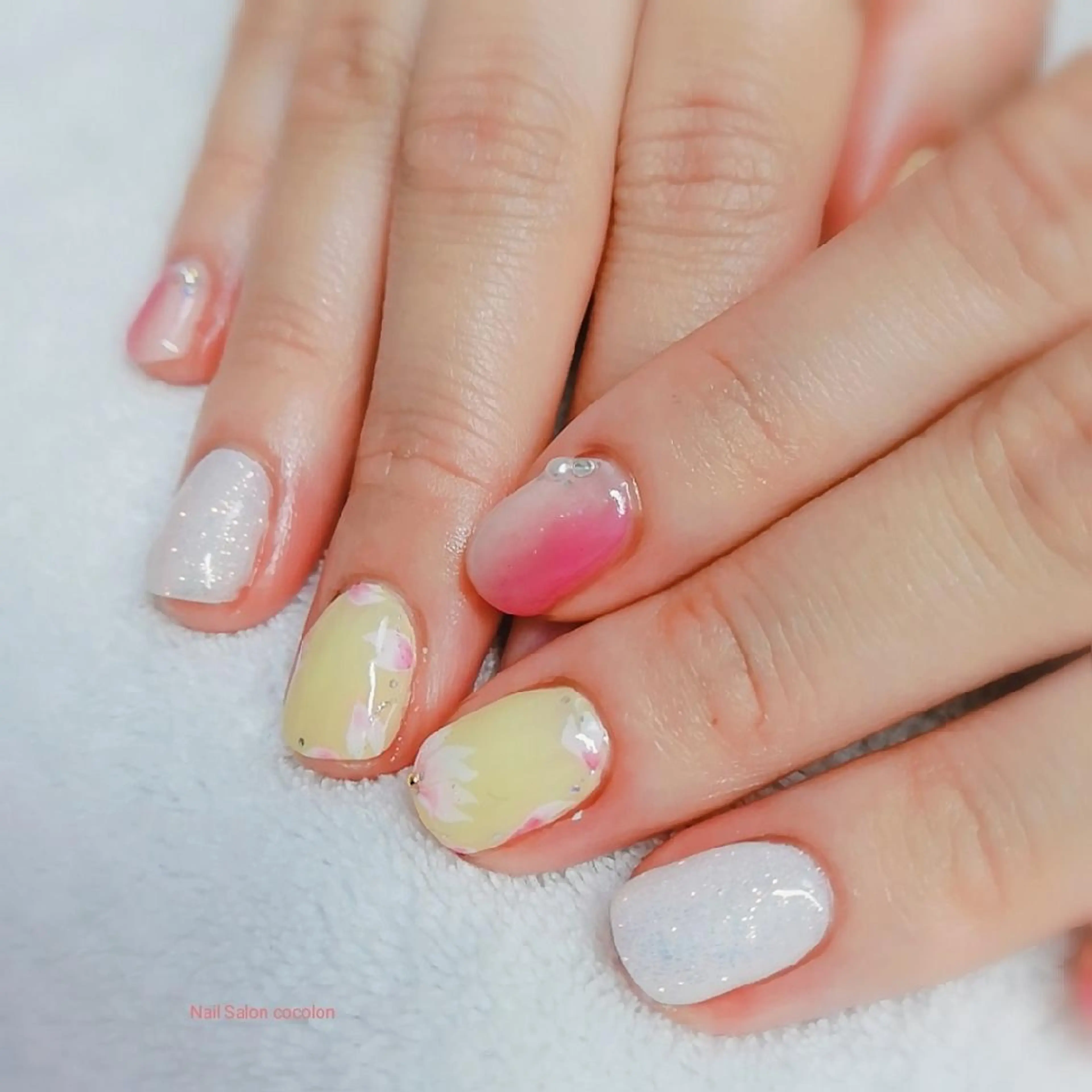 ネイル アートネイル グラデーション ワンカラーネイル ハンドネイル 柴崎 美幸のネイルデザイン