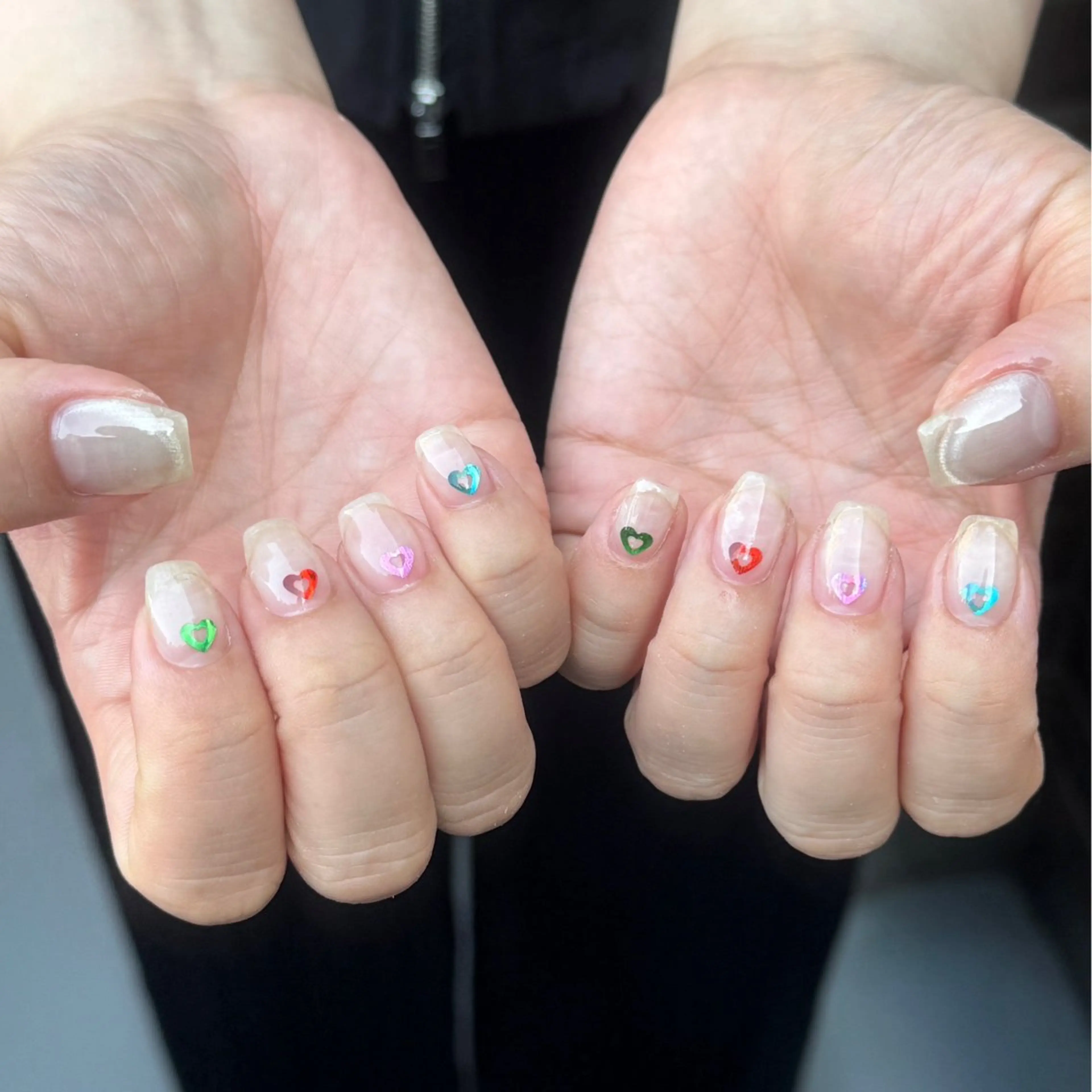 ネイル クリアネイル ハート ハンドネイル 𝐫𝐚𝐢 𝐧𝐚𝐢𝐥のネイルデザイン