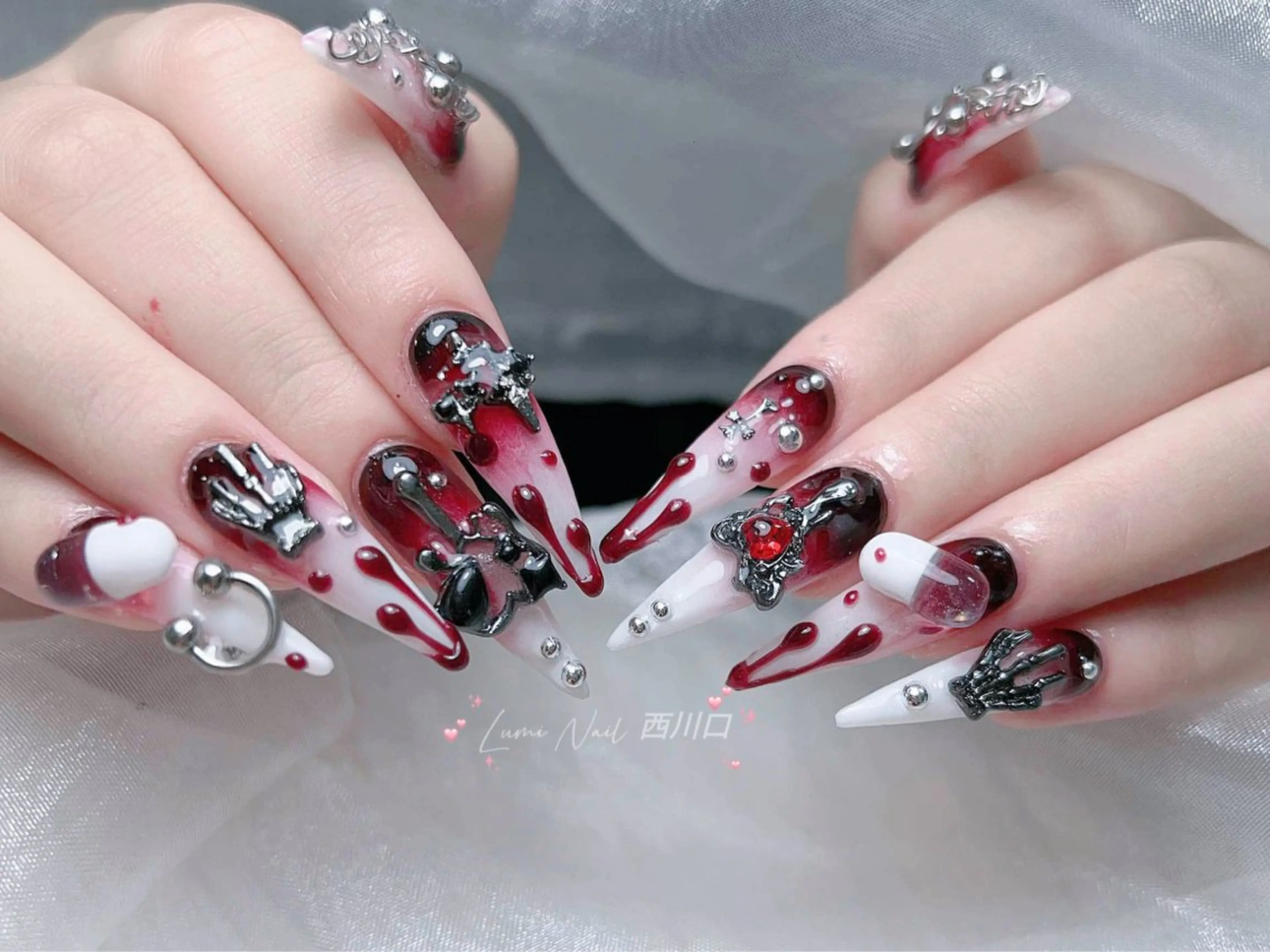 ネイル フットネイル ジェルネイル キラキラネイル オフィスネイル ピンク Lumiネイルサロン所属・Lumi Nail Salonのネイルデザイン