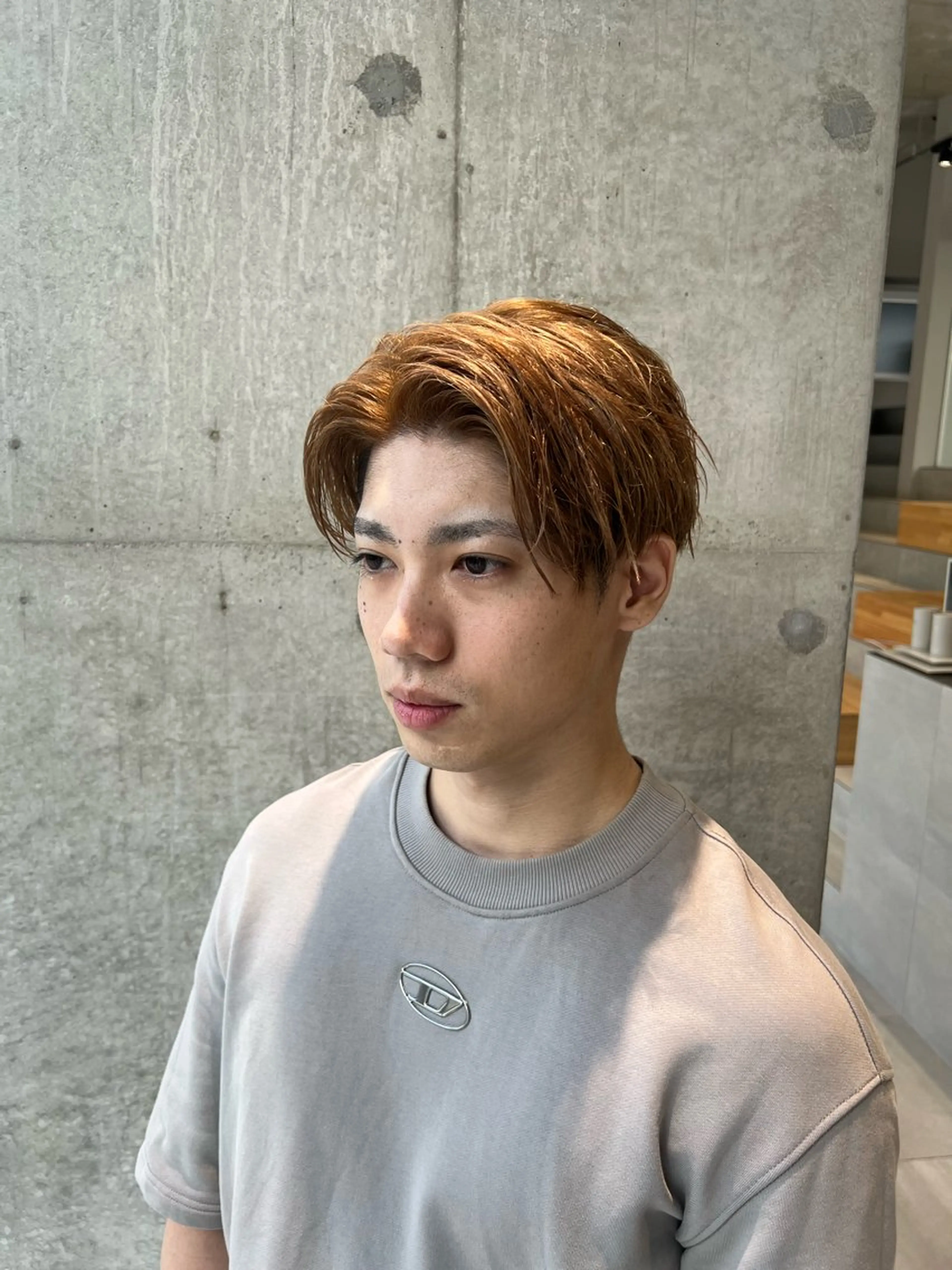 カラー メンズ メンズブリーチ ベージュカラー ブリーチ カット ヘアカラー トリートメント 吉沢遣人/レイヤー 艶カラー/抜け感のヘアスタイル