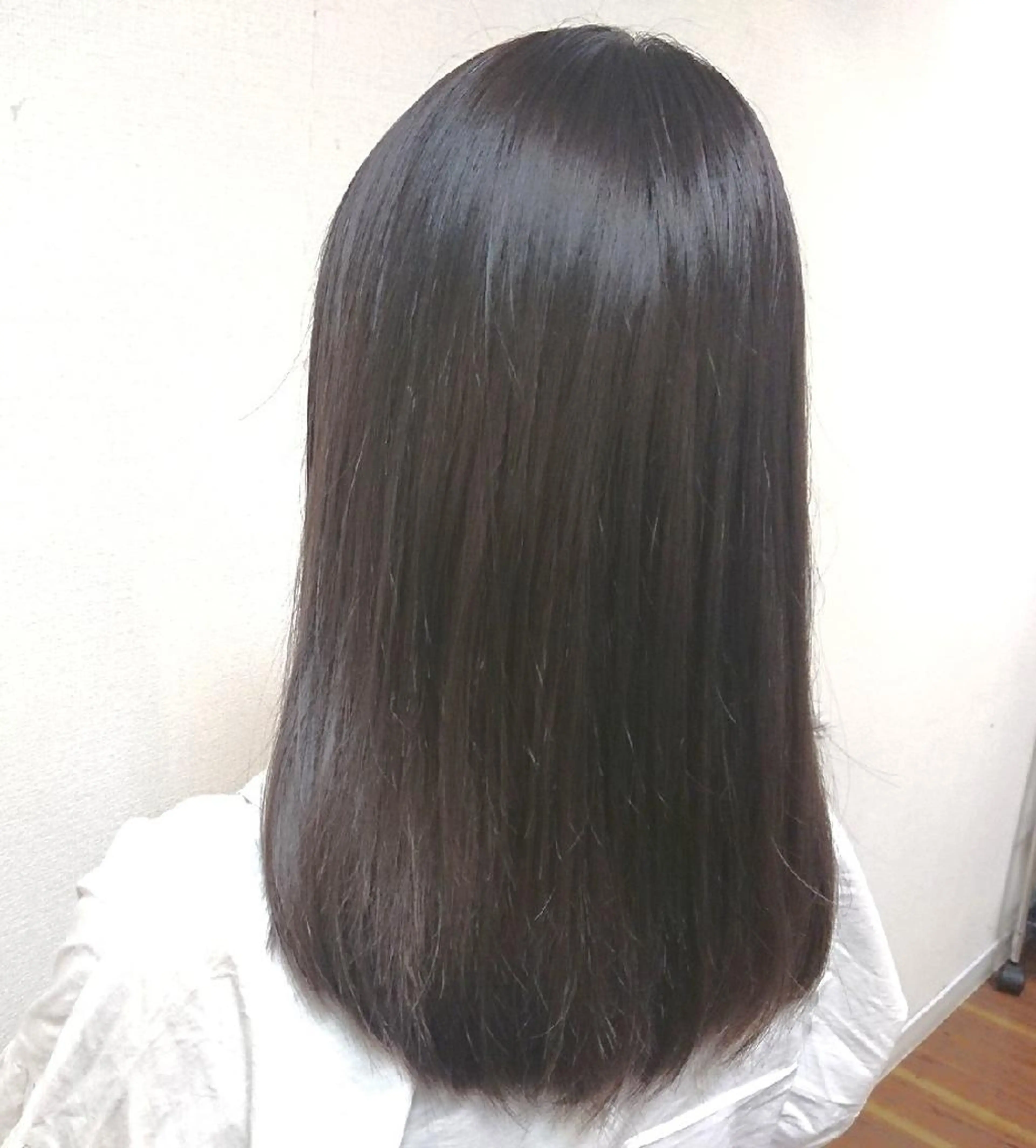 セミロング アッシュ ヘアカラー トリートメント 渡辺 康行のヘアスタイル