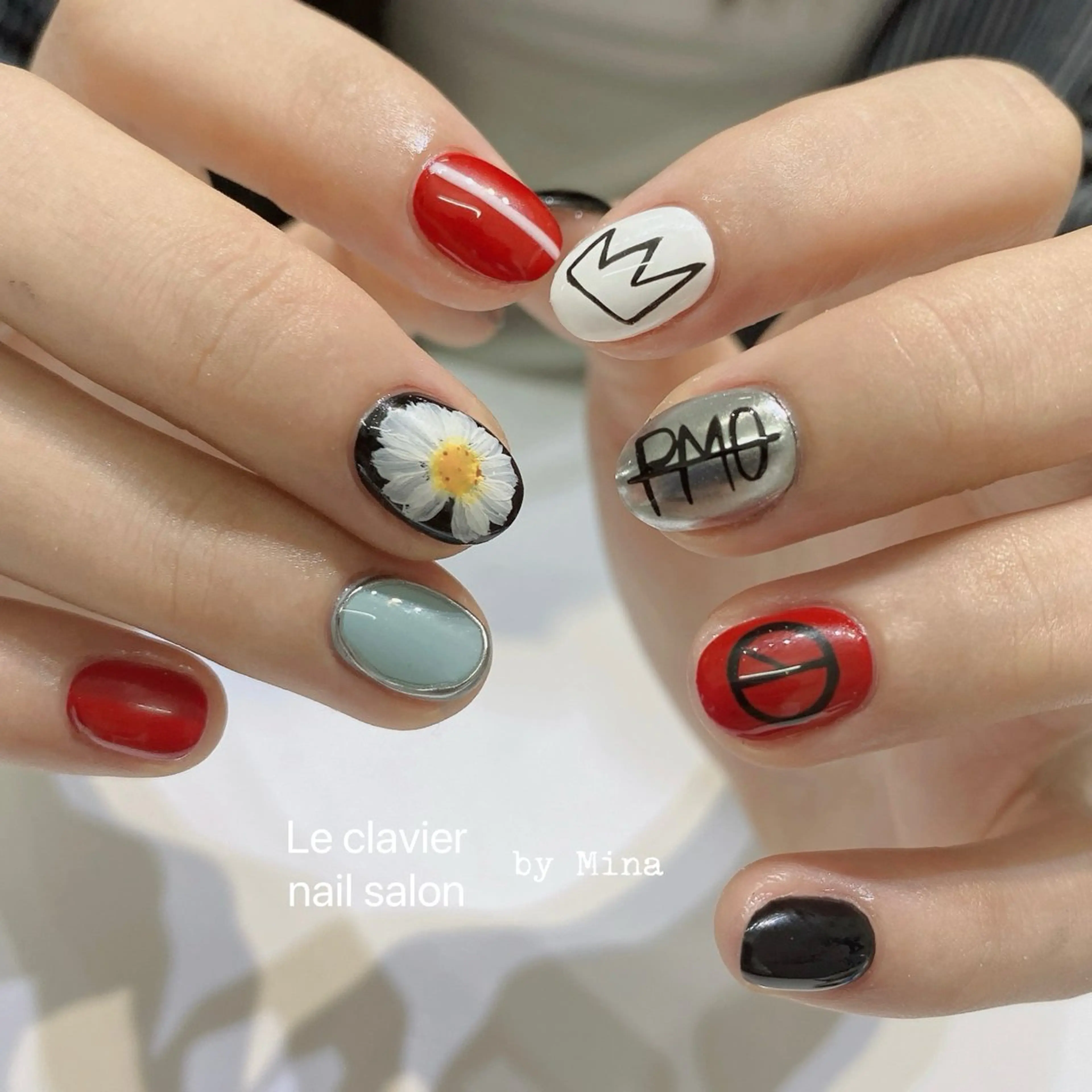 ネイル アートネイル 長さ出し ジェルネイル パラジェル スカルプネイル Mina Nailのネイルデザイン