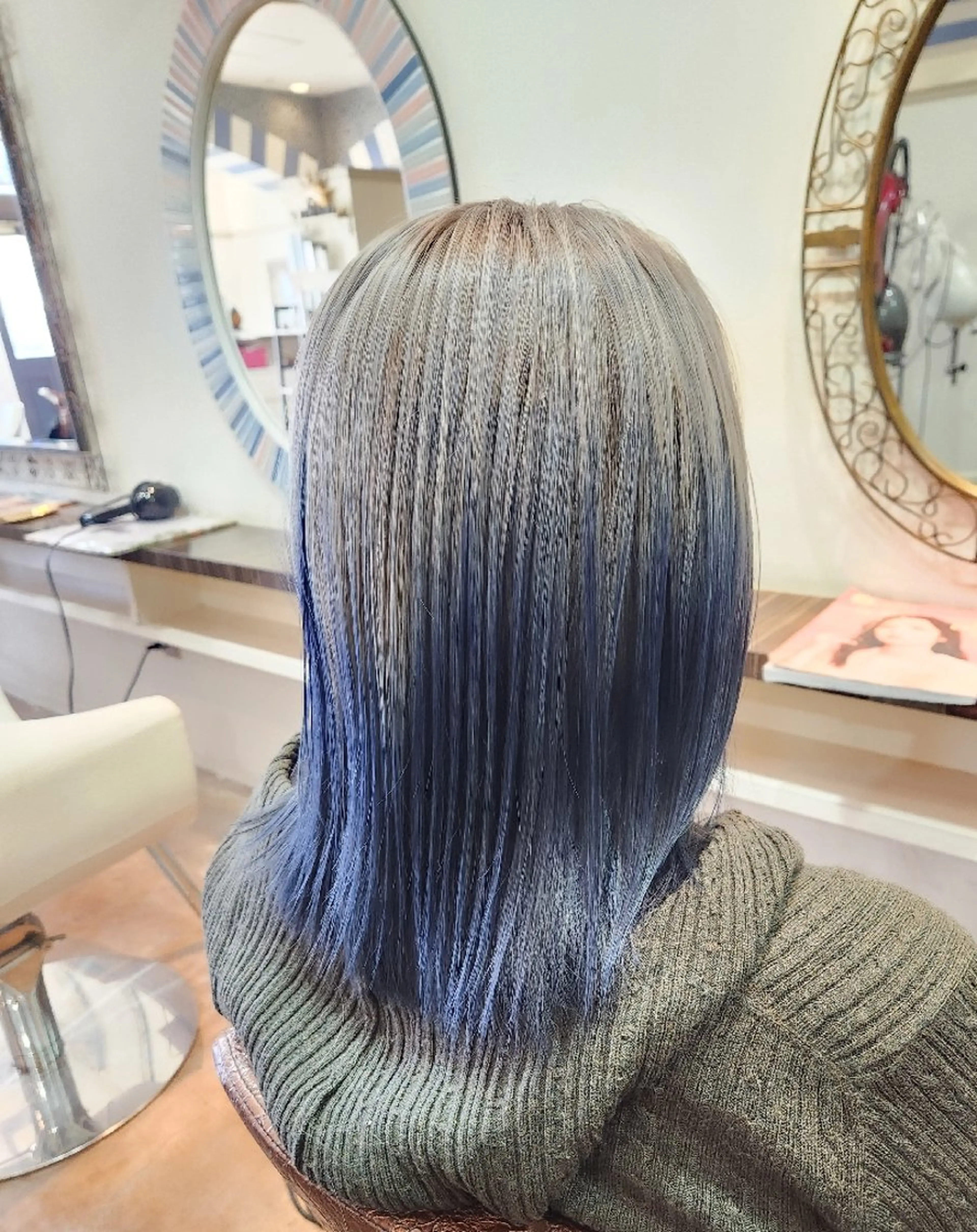 ミディアム ブリーチ、デザイン  カラー福士直矢のヘアスタイル