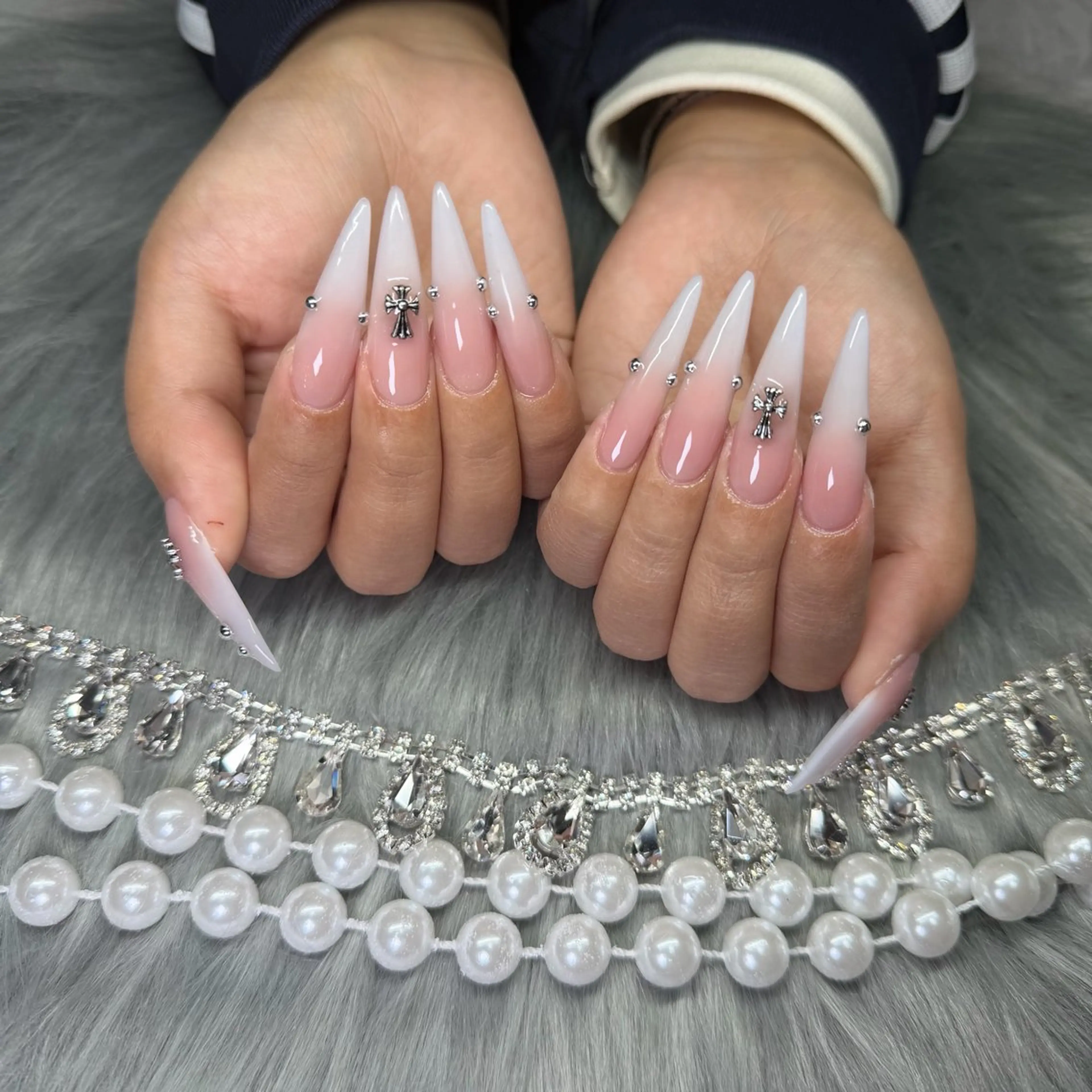 ネイル フレンチネイル ジェルネイル 韓国ネイル ロングネイル マグネットネイル ハンドネイル Nail Salon Growのネイルデザイン