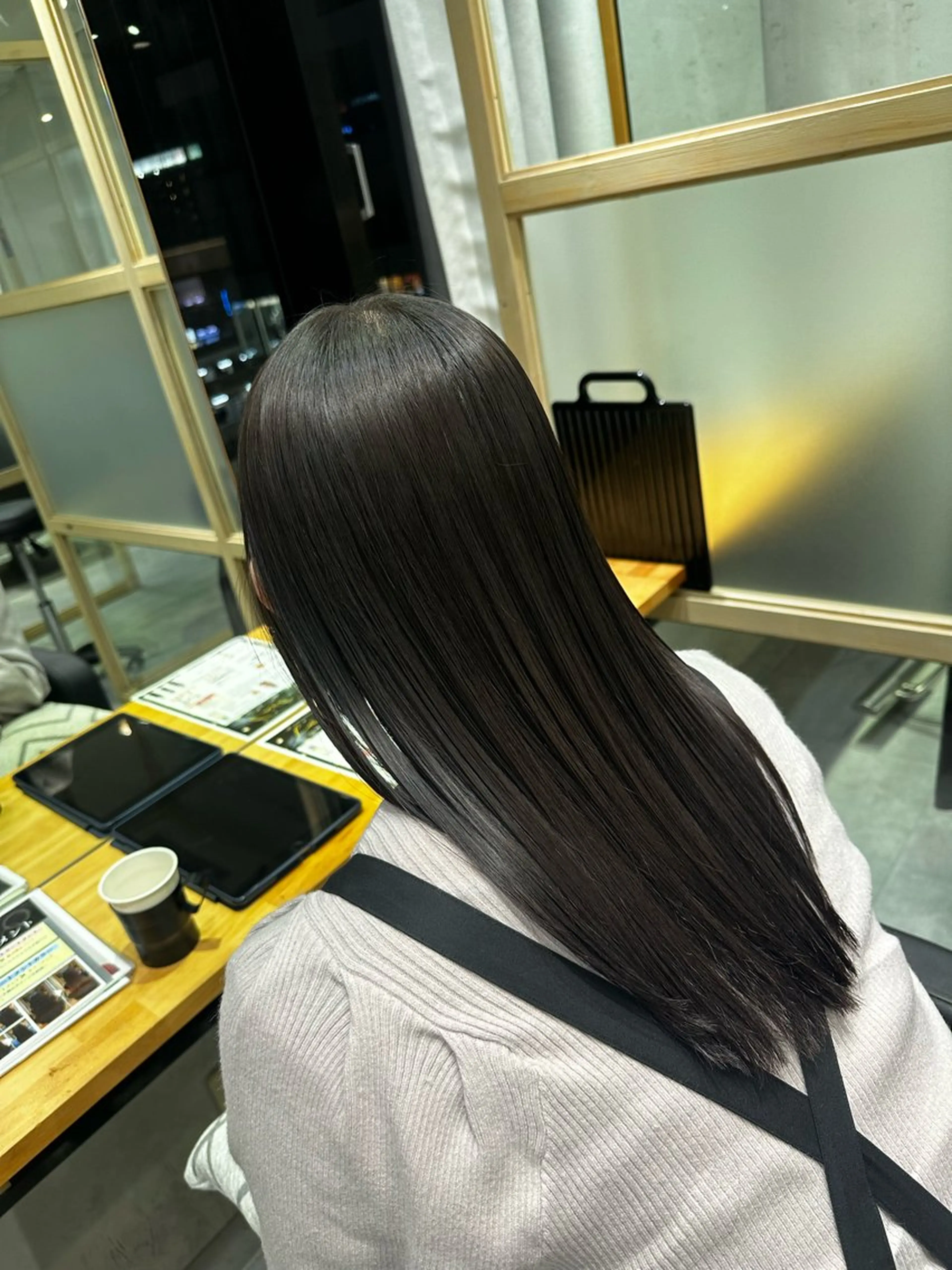 ロング カット 縮毛矯正 トリートメント 上野1レイヤー上手い 美容師✂︎touiのヘアスタイル
