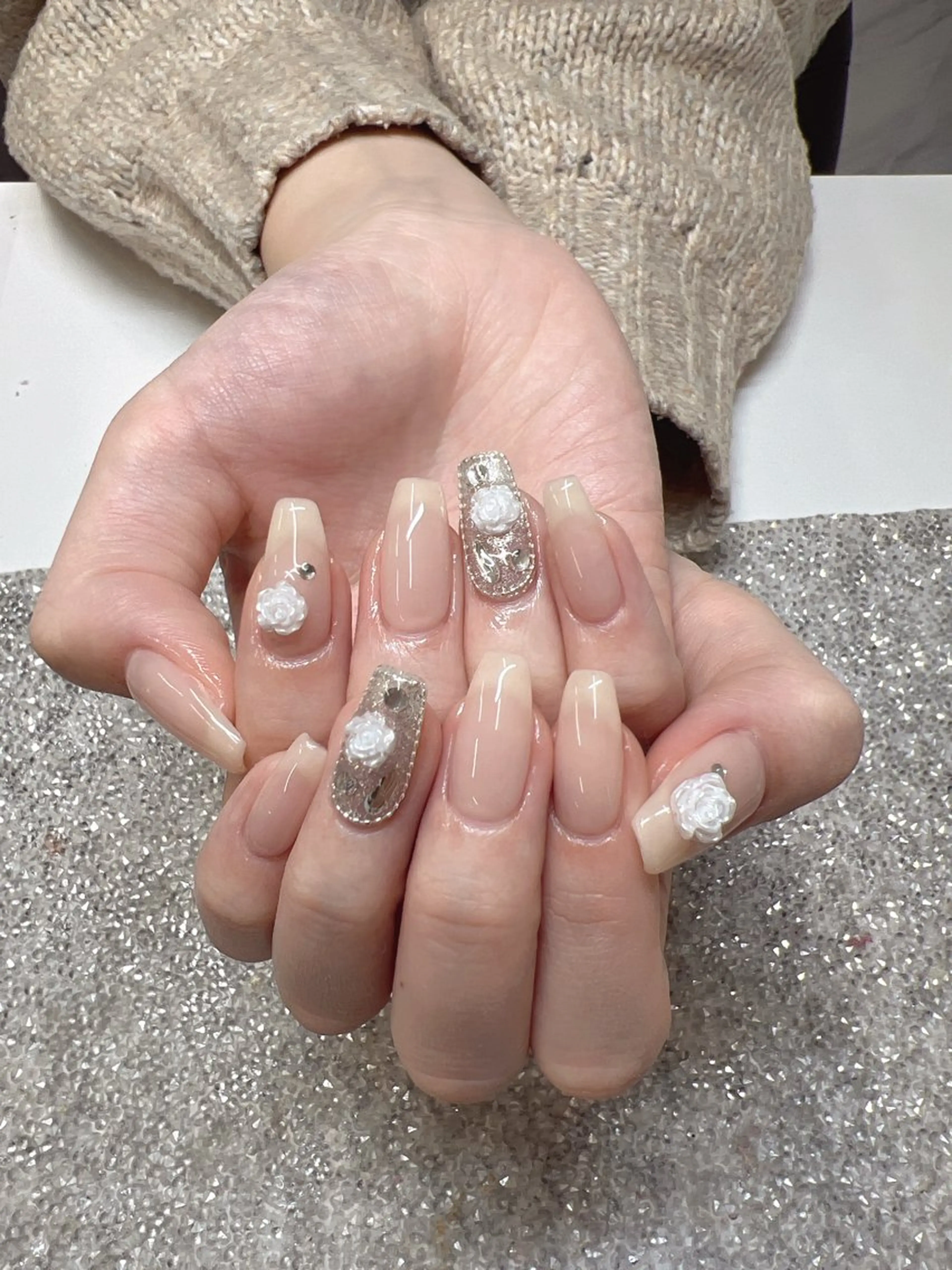 ネイル ガレンドウ 白澤 愛子のネイルデザイン