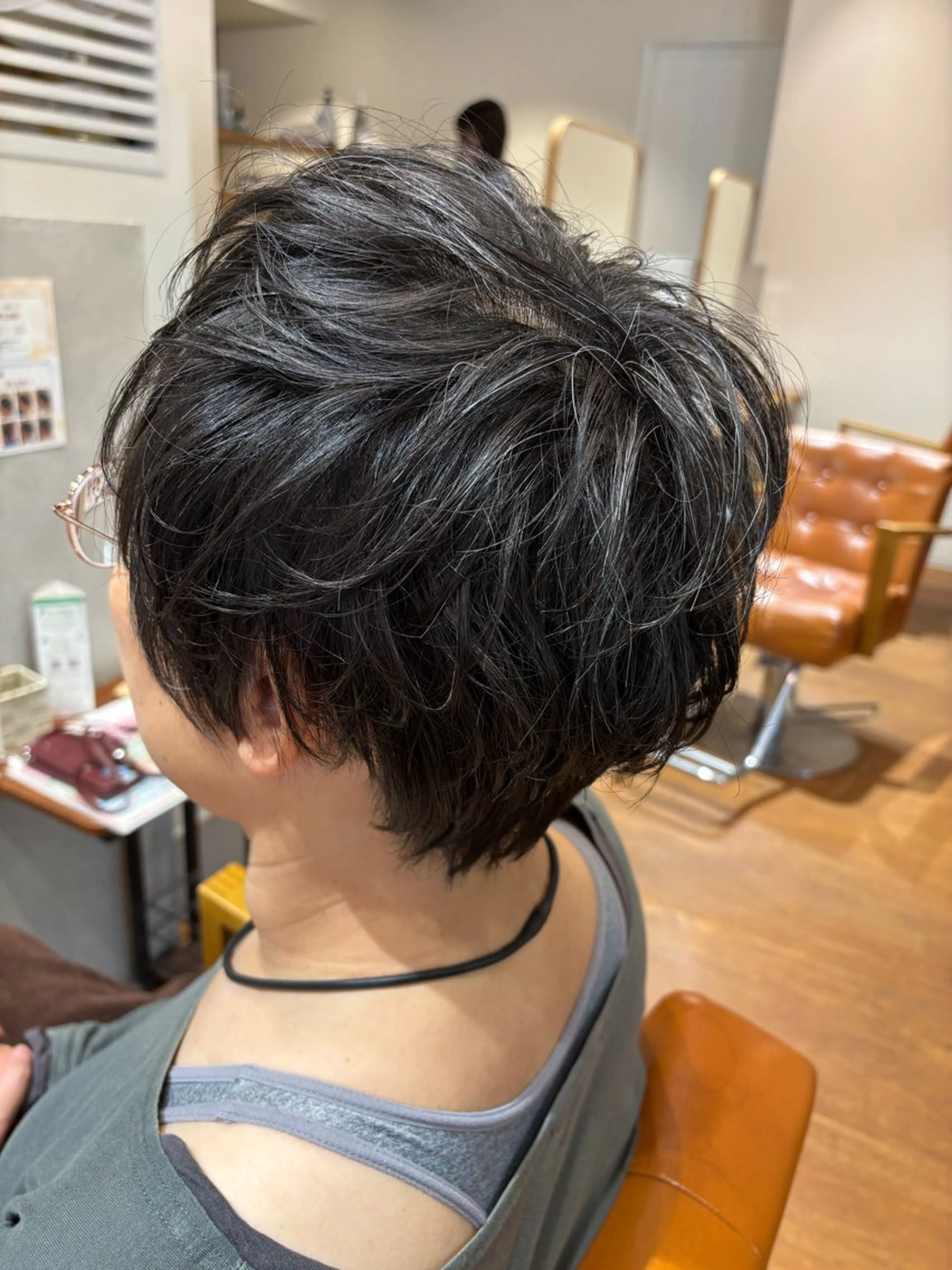 ショート カット 秋野 遥のヘアスタイル