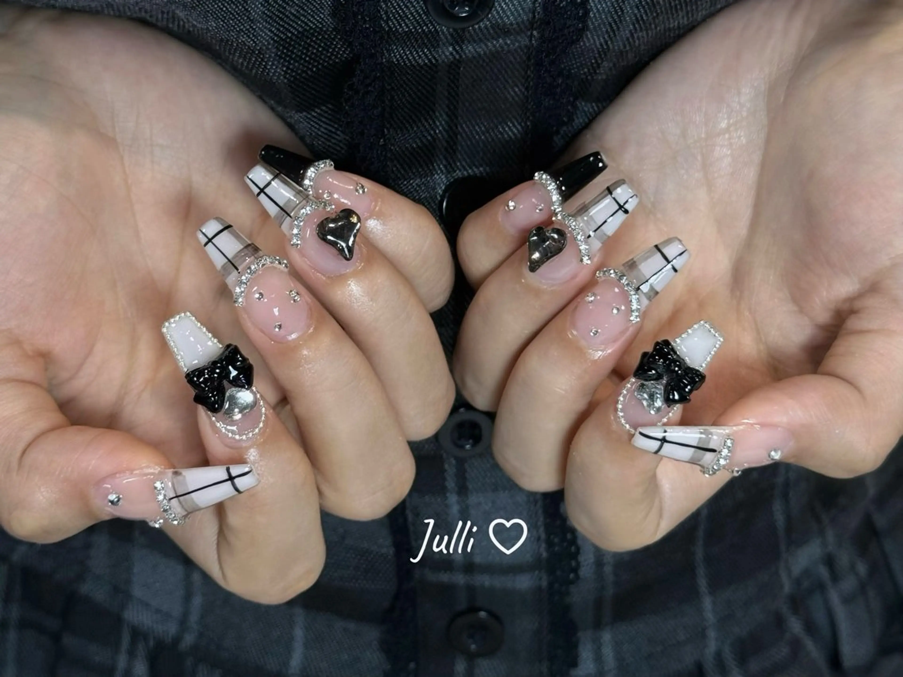 ネイル ボルドー ブラウン チークネイル ドット フットネイル Julli ジュリのネイルデザイン