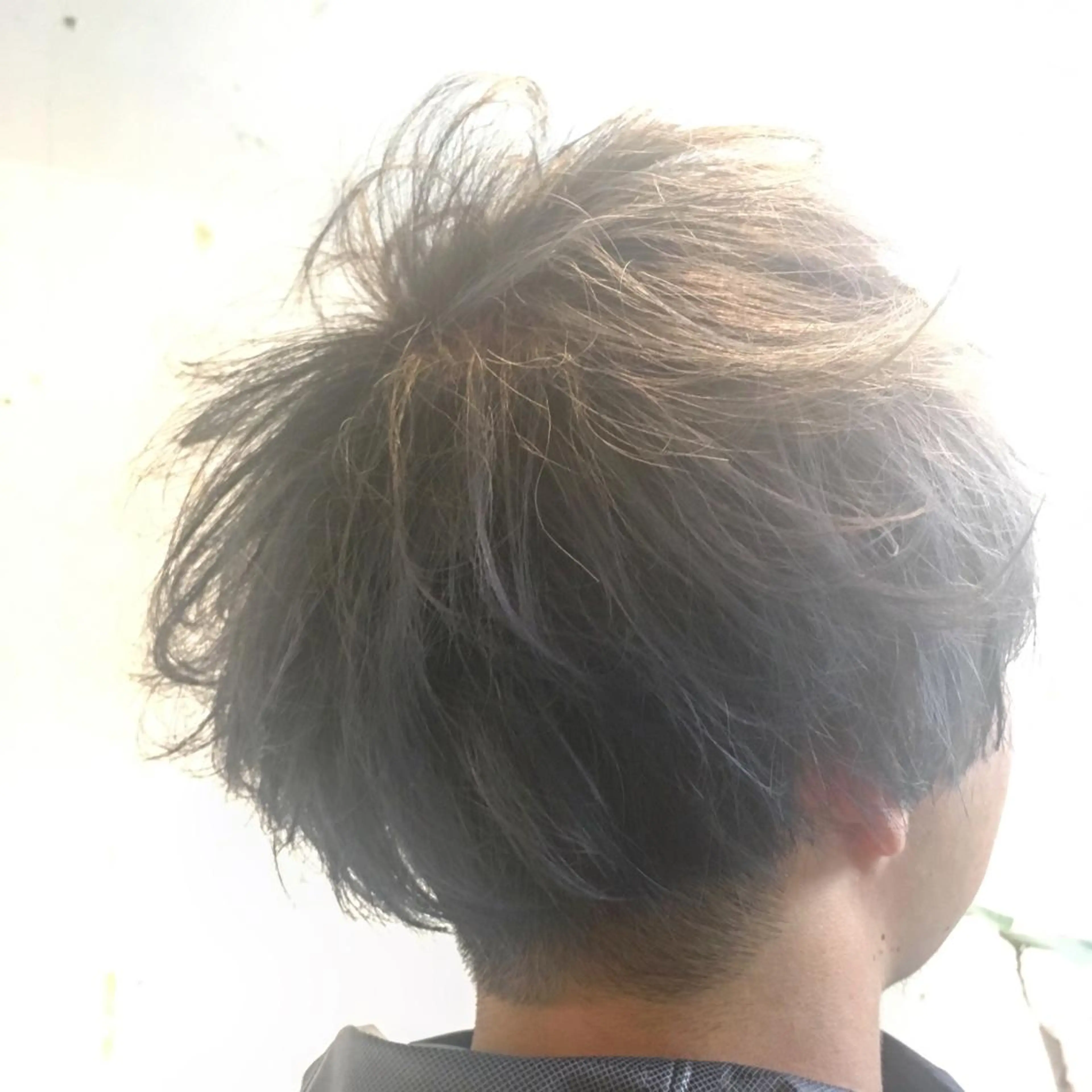 カラー アディクシーカラー シルバー ゴーズゴー マドカのヘアスタイル