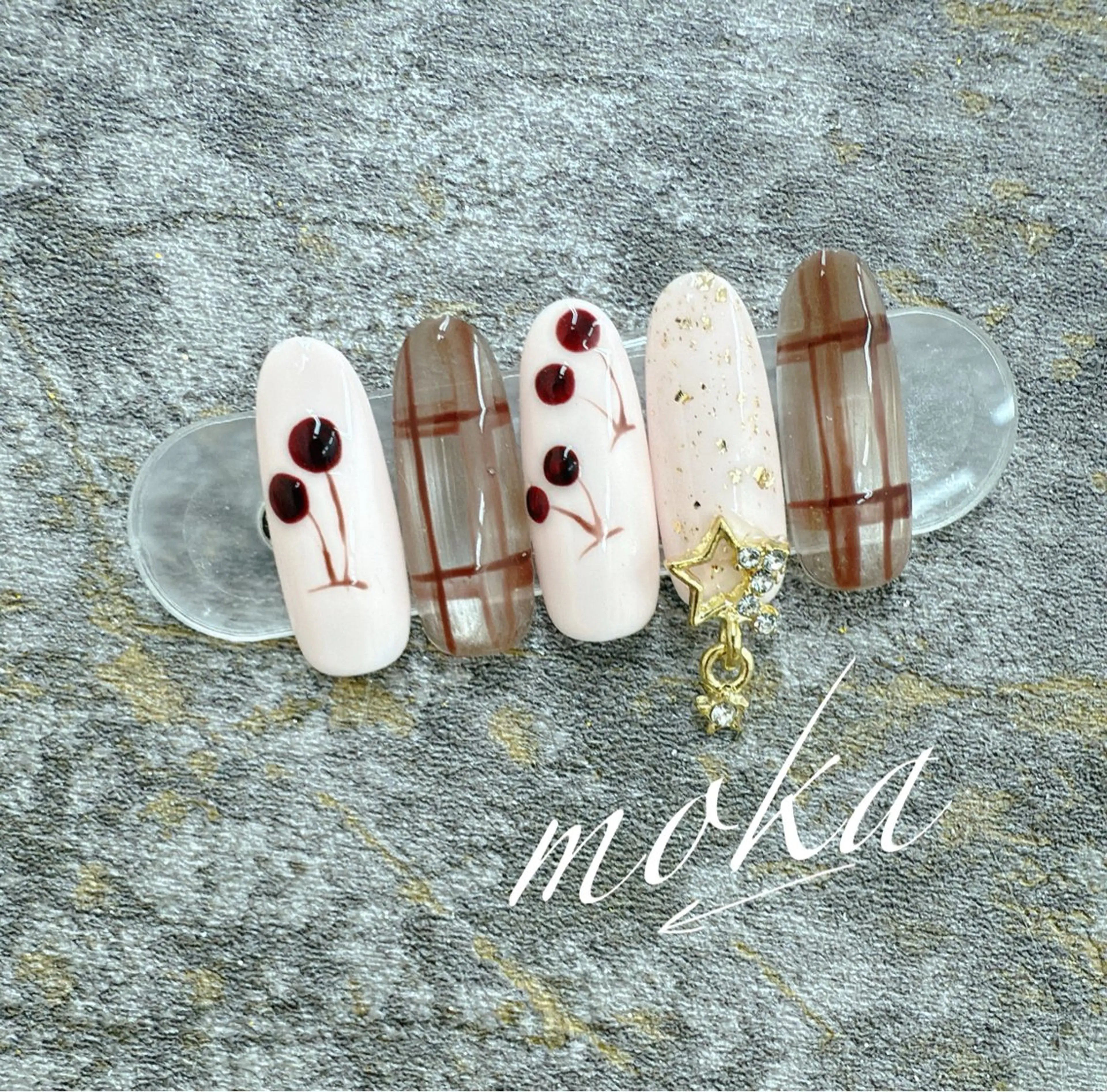 ネイル ハンドネイル ハンドケア 胡蝶蘭レディースサロ ンNailMOKAのネイルデザイン