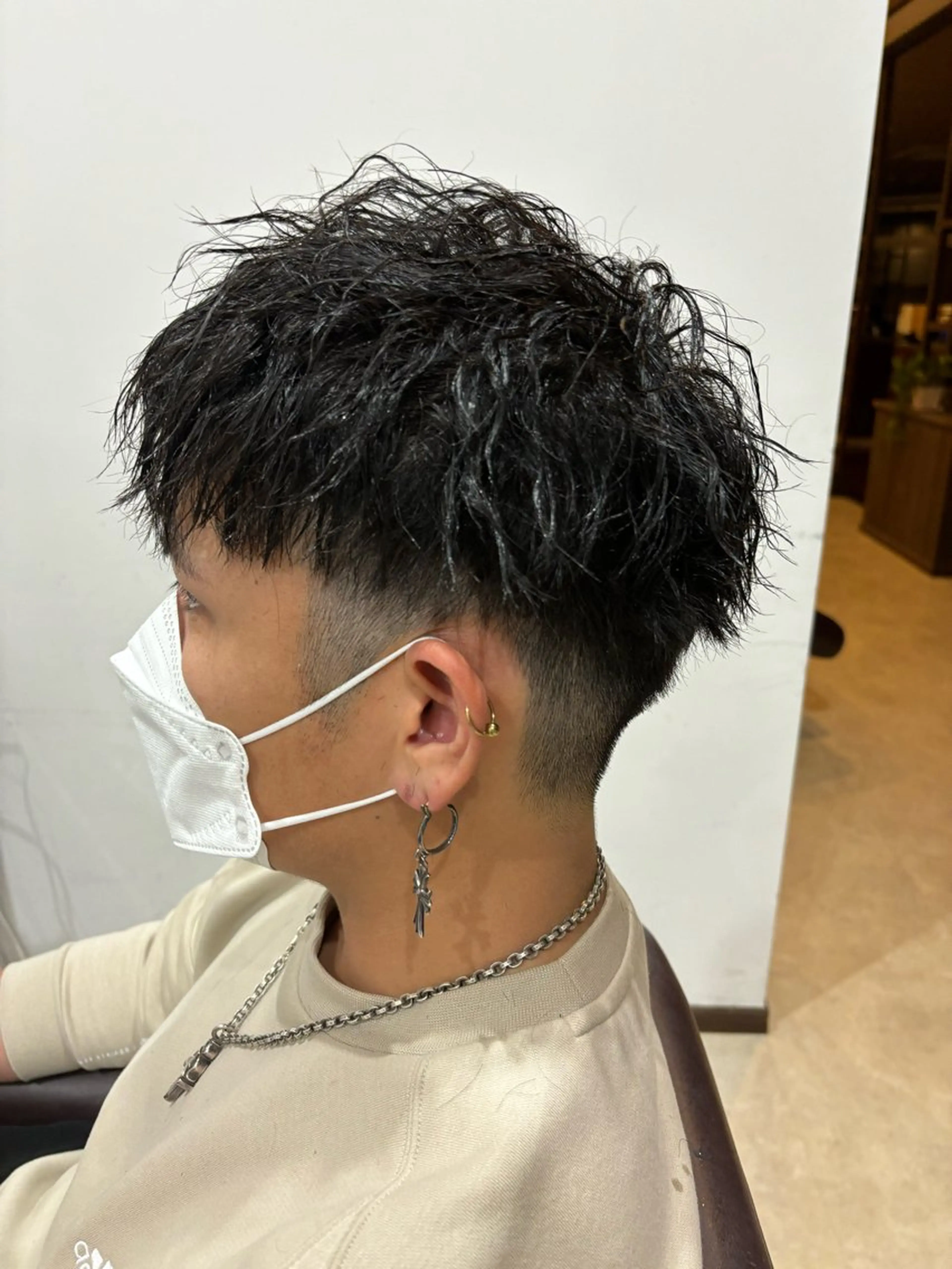 ショート パーマ メンズ 矢藤 豪晃のヘアスタイル