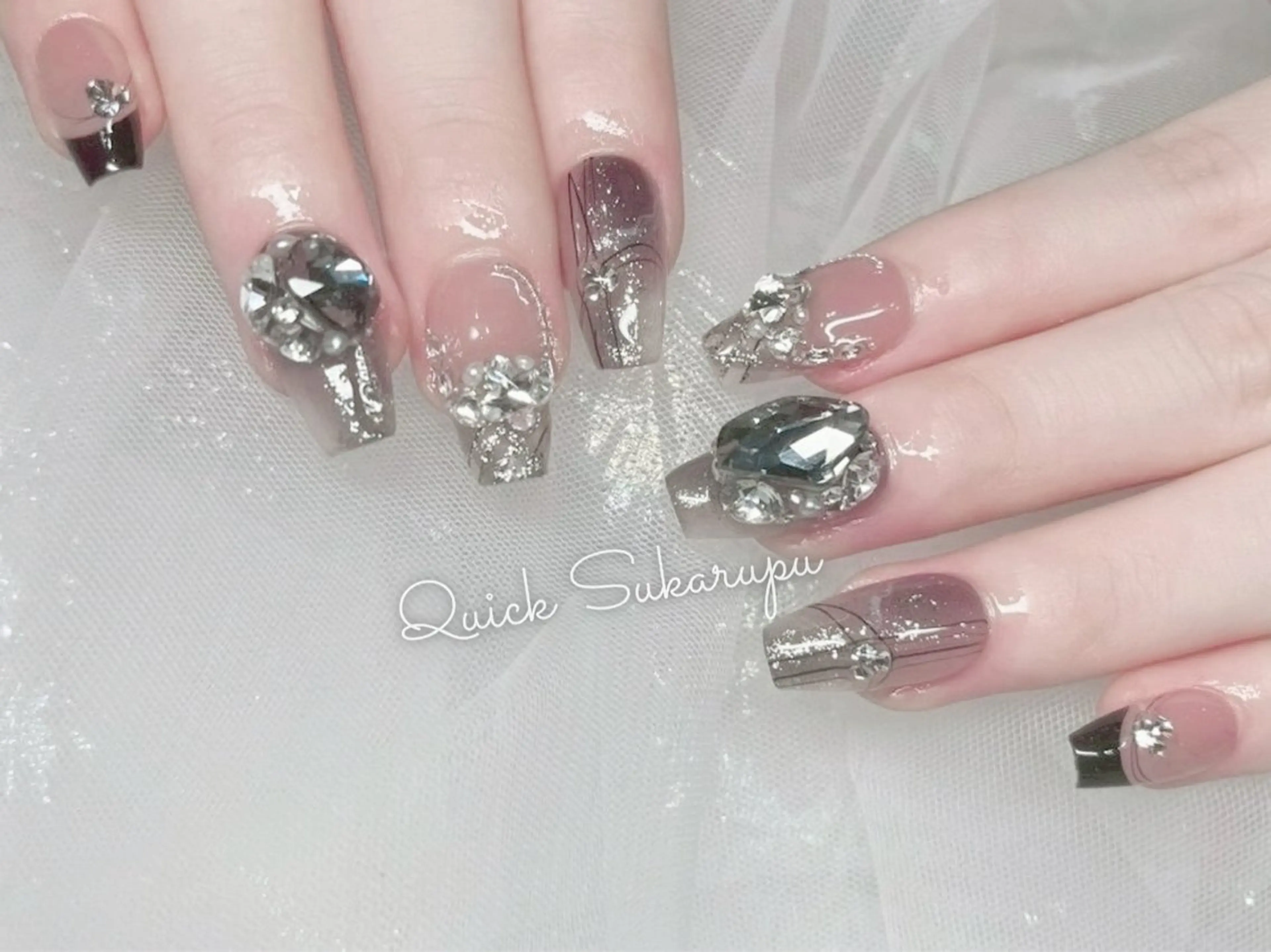 ミディアム Quick Sukarupuのネイルデザイン
