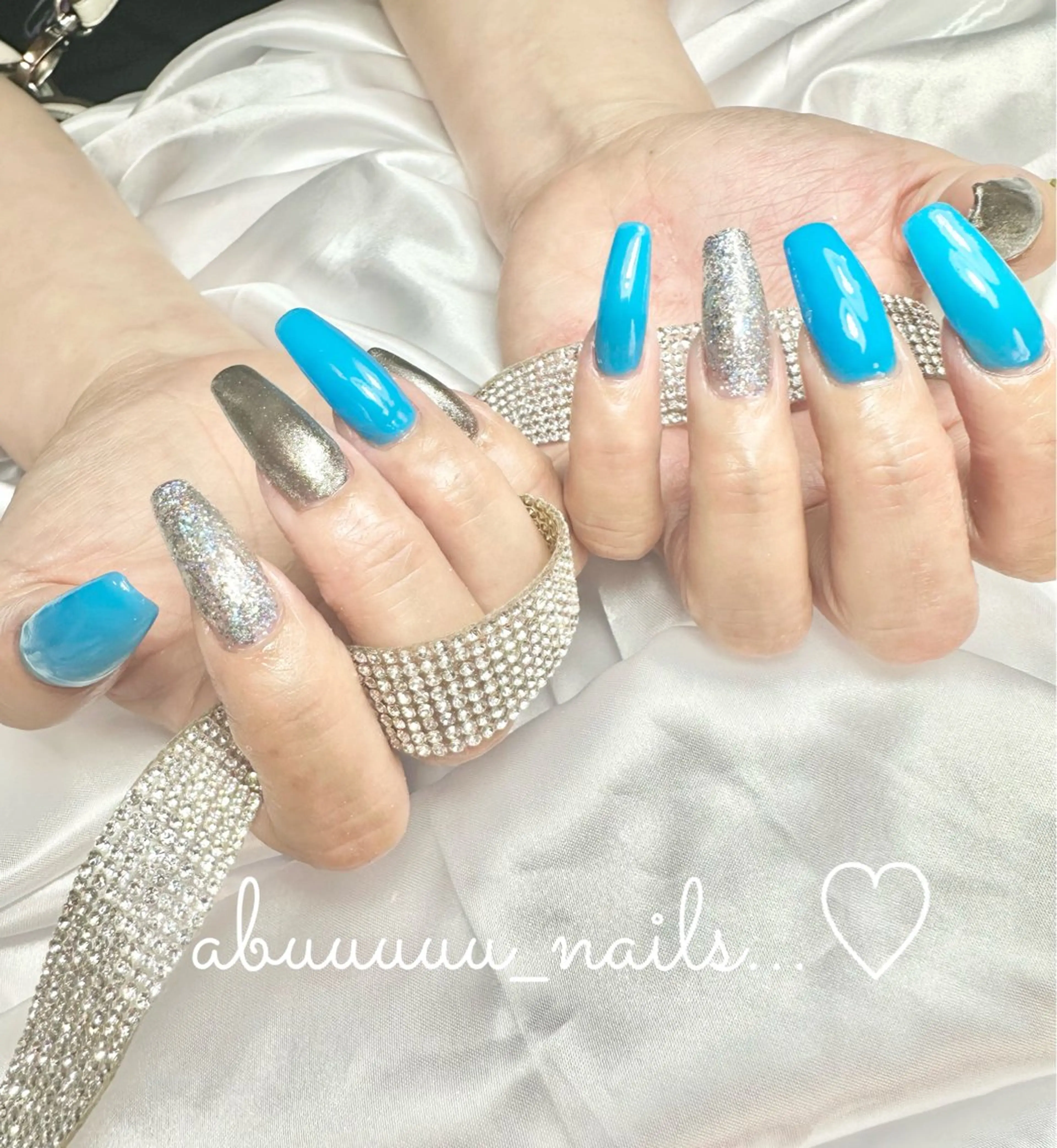 ネイル キラキラネイル abuuuuu nailsのネイルデザイン