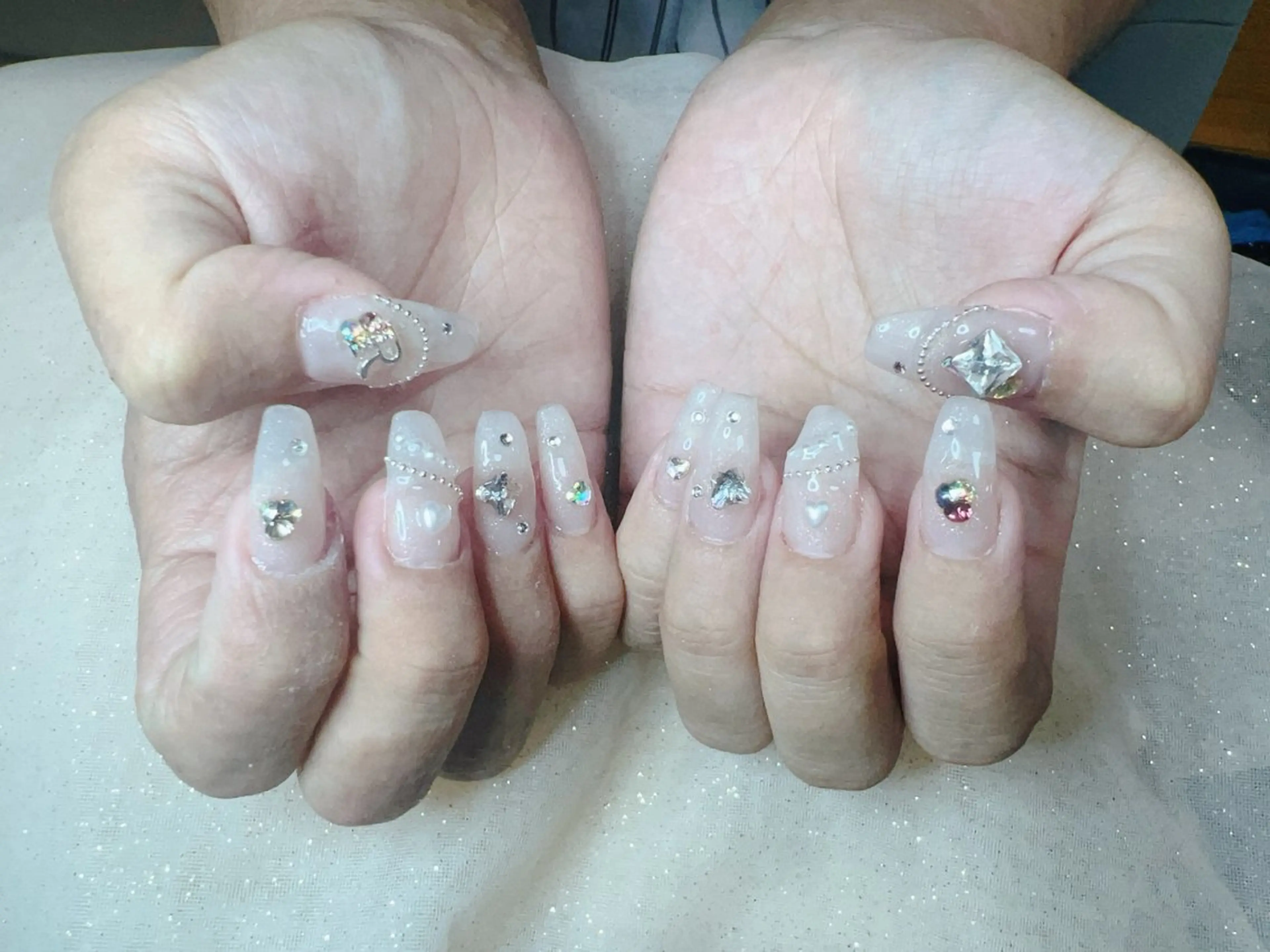 ミディアム Mika nail salon 鶯谷のネイルデザイン