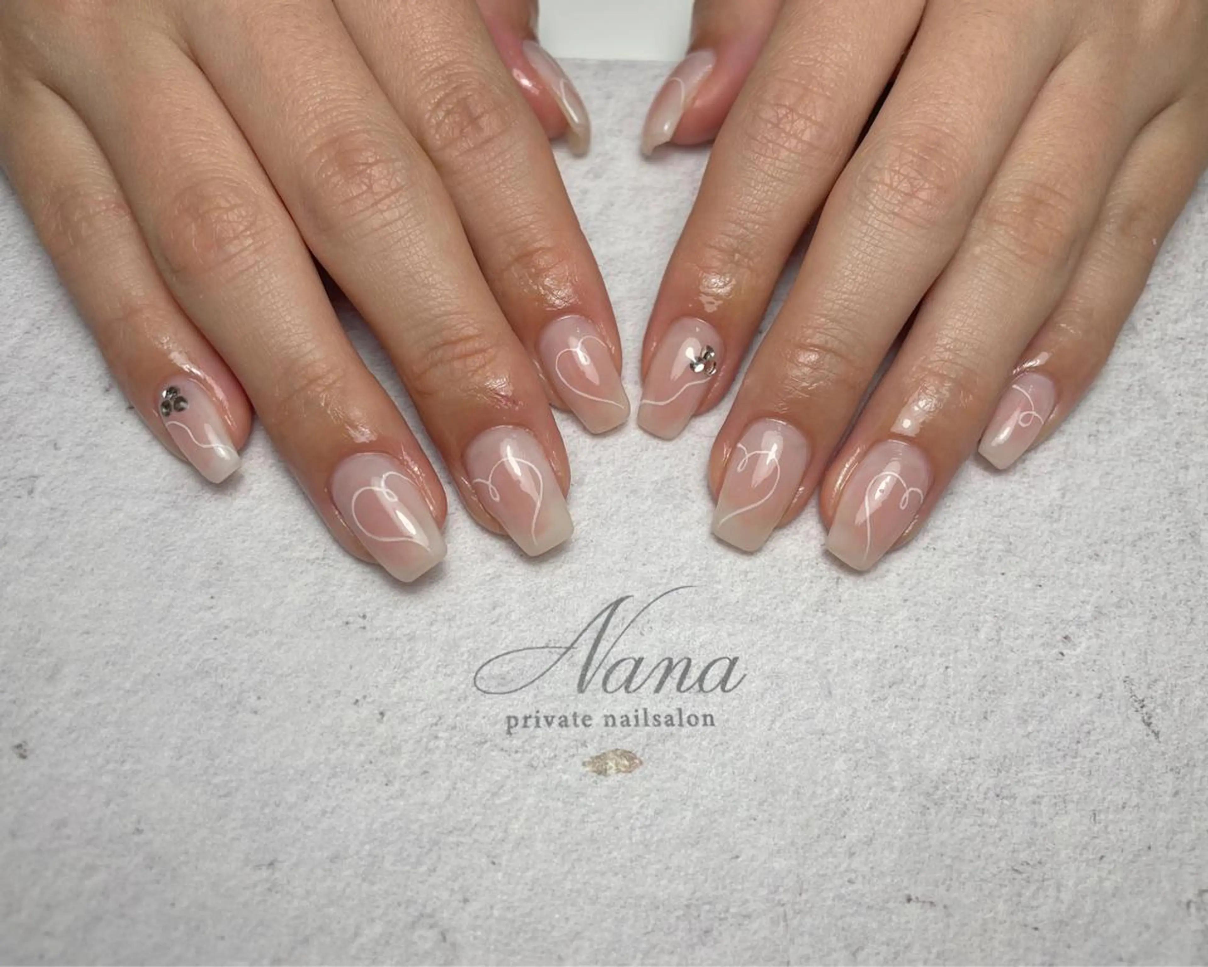 ネイル チークネイル ハンドネイル nailsalon NANAのネイルデザイン