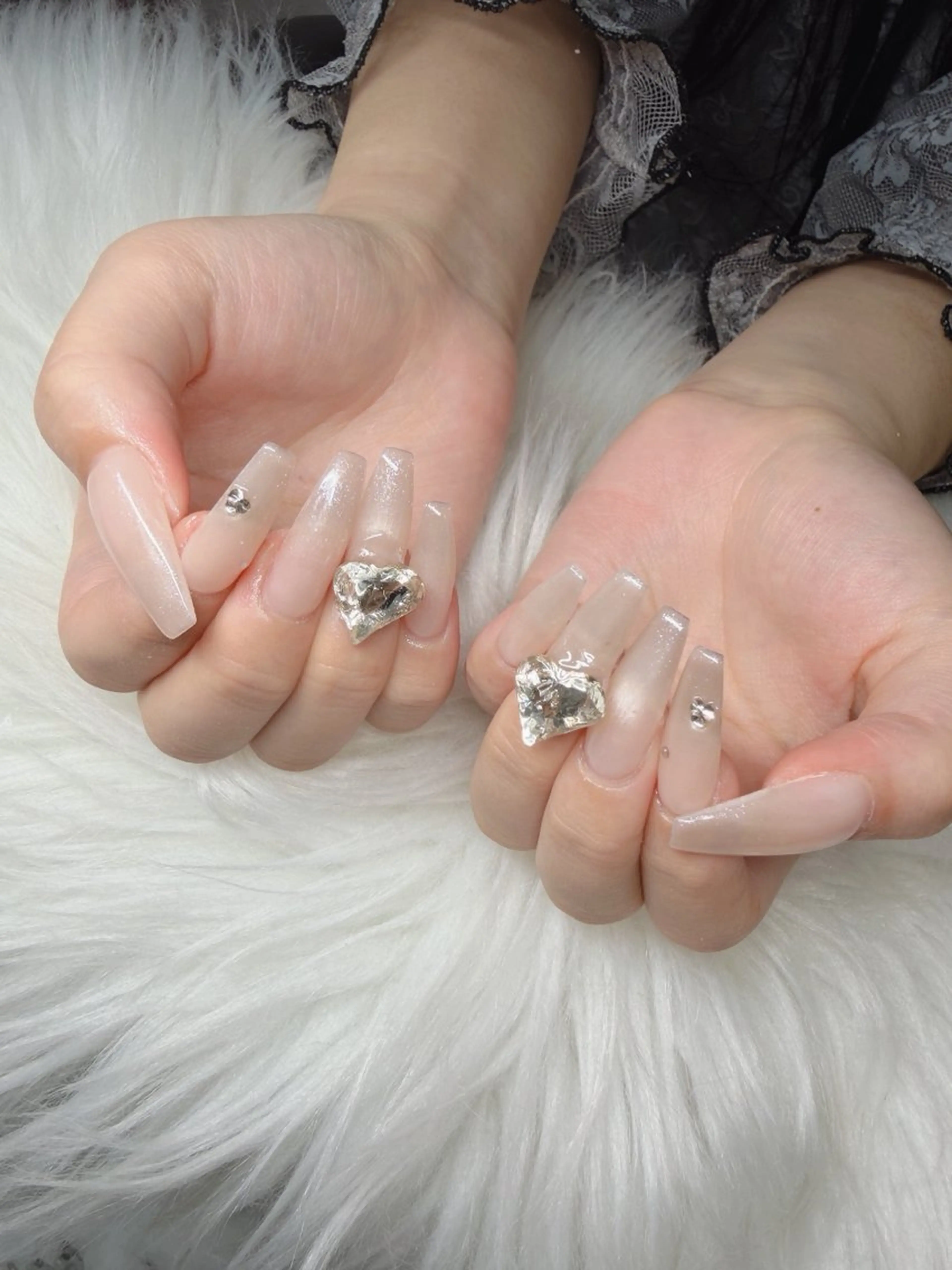 ネイル 長さ出し グラデーション 卒業式 キラキラネイル マグネットネイル Lee Nailsのネイルデザイン