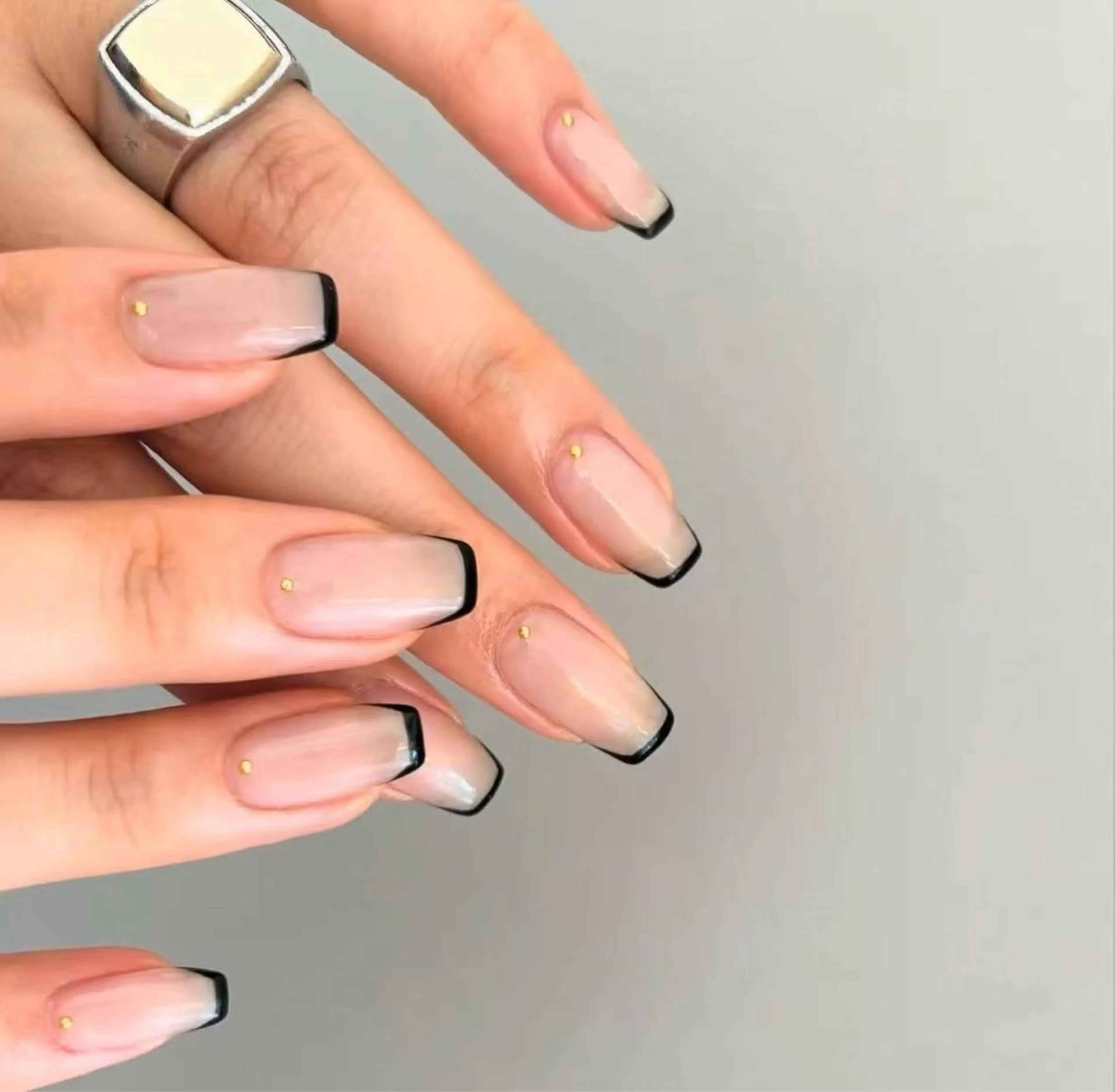 ネイル フラワーネイル フレンチネイル ジェルネイル ガラスフレンチ ハート ハンドネイル BabyYouMi nailのネイルデザイン