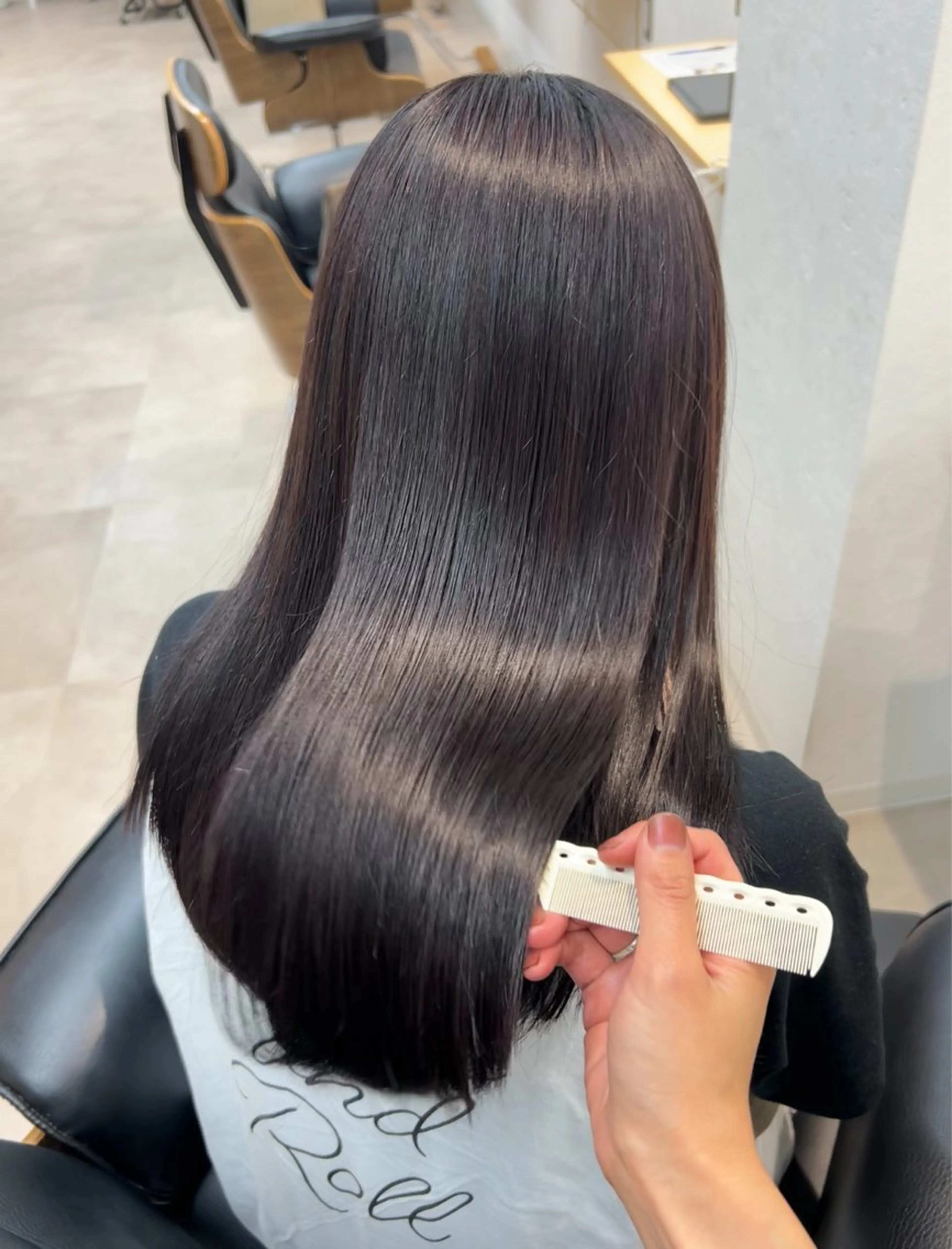 ロング カラー ブリーチ ダブルカラー ラベンダーカラー ブリーチなしカラー カット ヘアカラー トリートメント 艶カラー/レイヤー/ ハイトーン/まなみのヘアスタイル