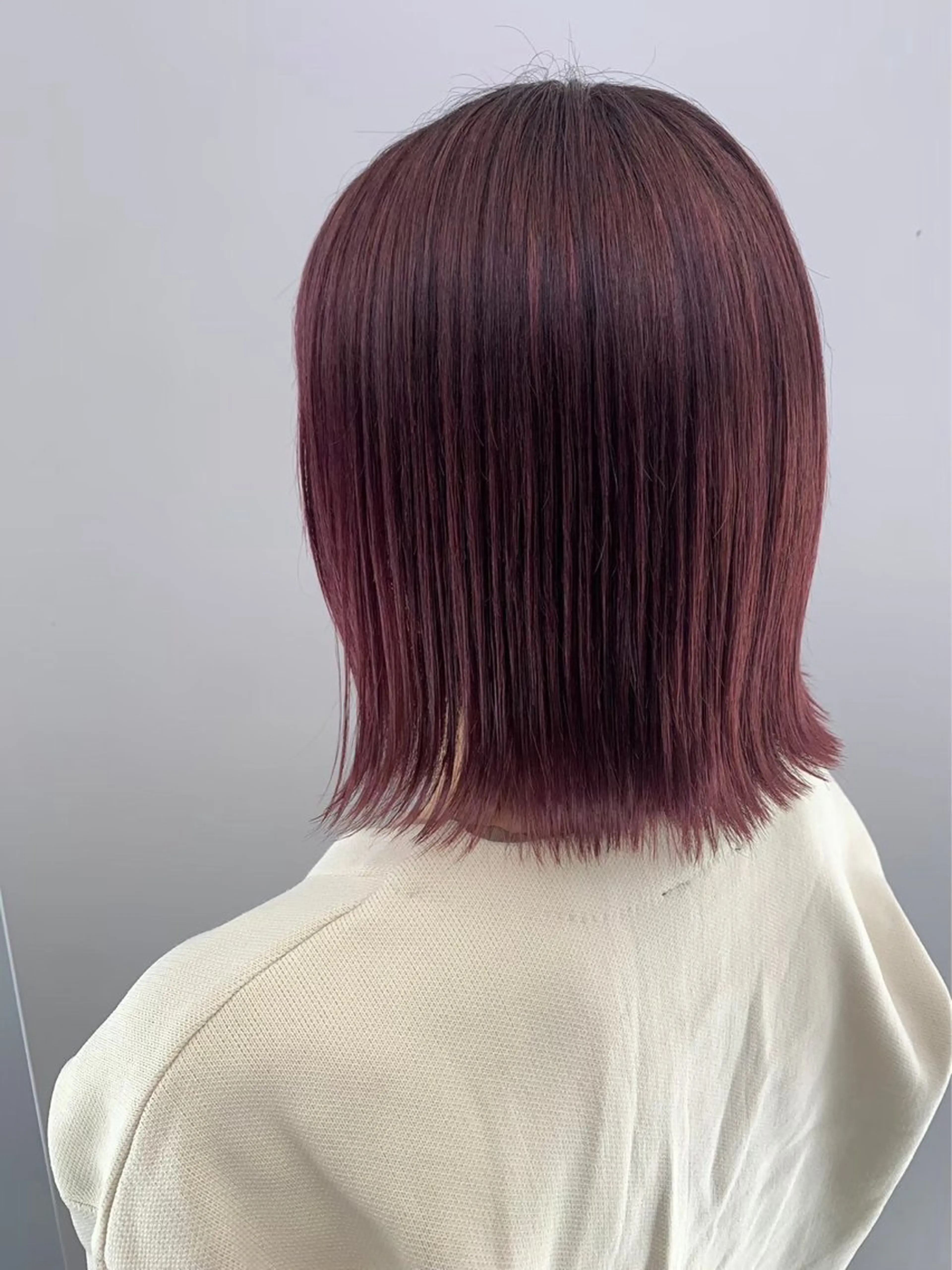 ミディアム 尾崎 虹美のヘアスタイル