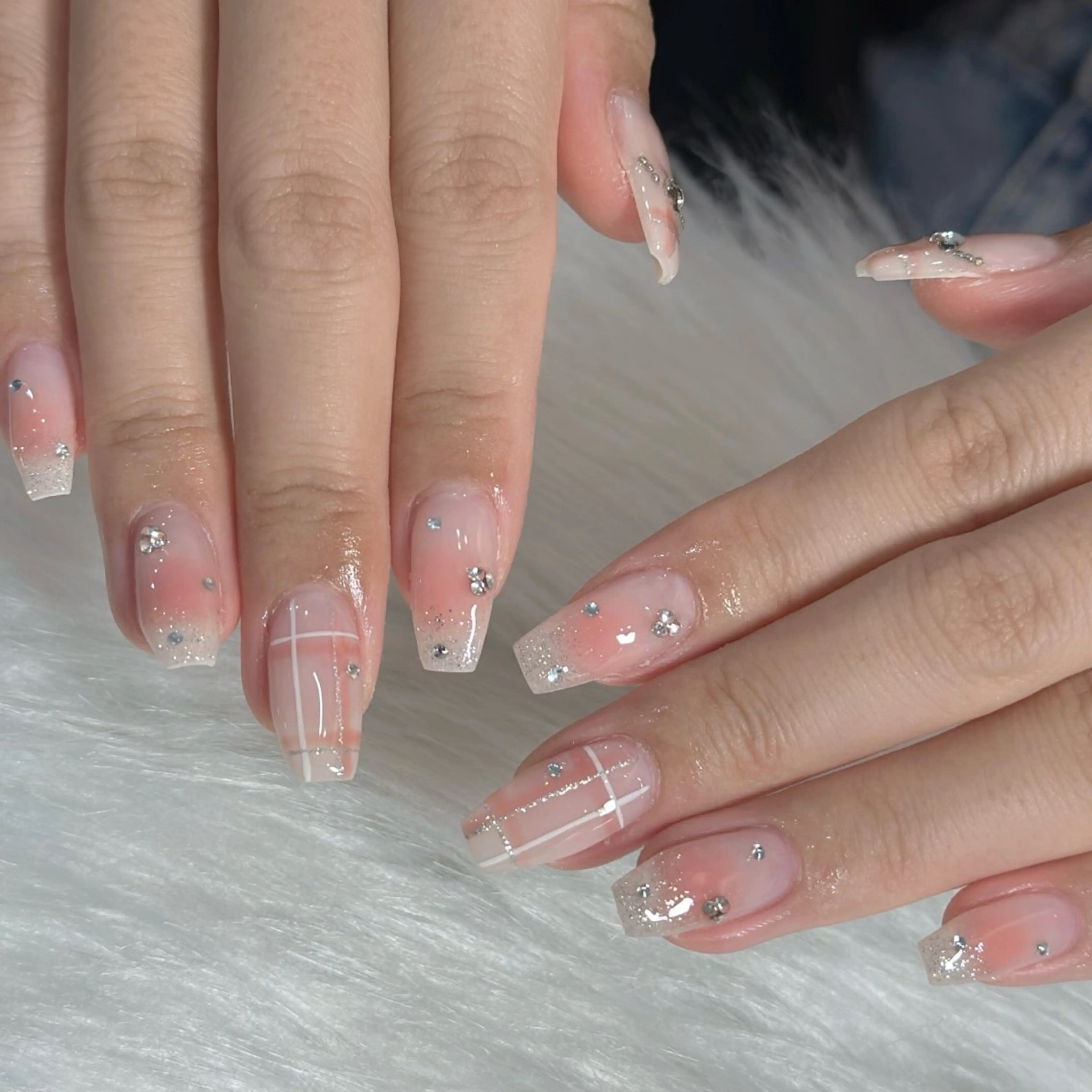 ネイル ハンドネイル フットネイル LAVISH nanamiのネイルデザイン