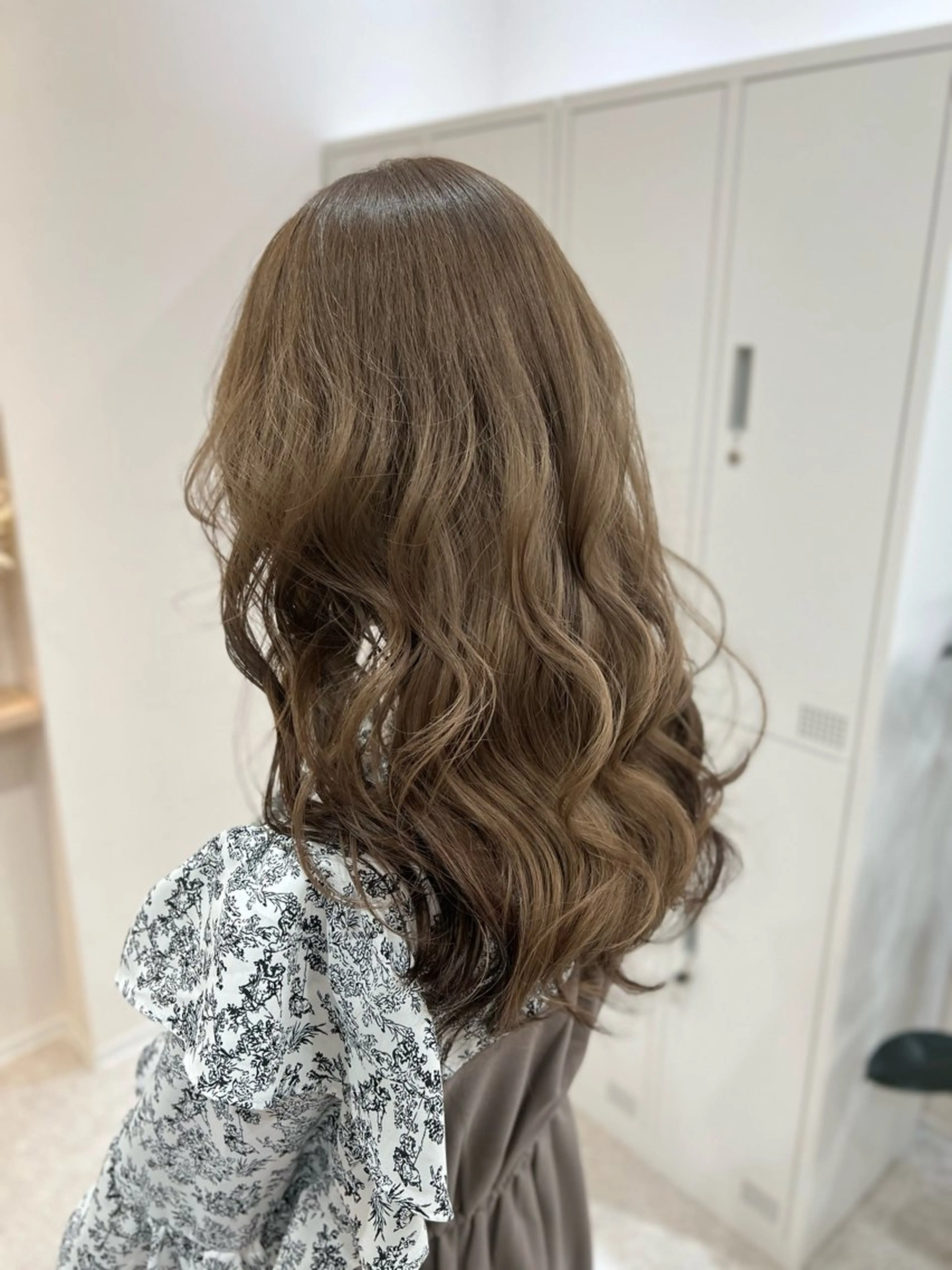 セミロング カラー ブリーチ ケアカラー 透明感カラー ダブルカラー インナーカラー カット ヘアカラー トリートメント ブリーチ/髪質改善/ レイヤー/YUTO‎のヘアスタイル