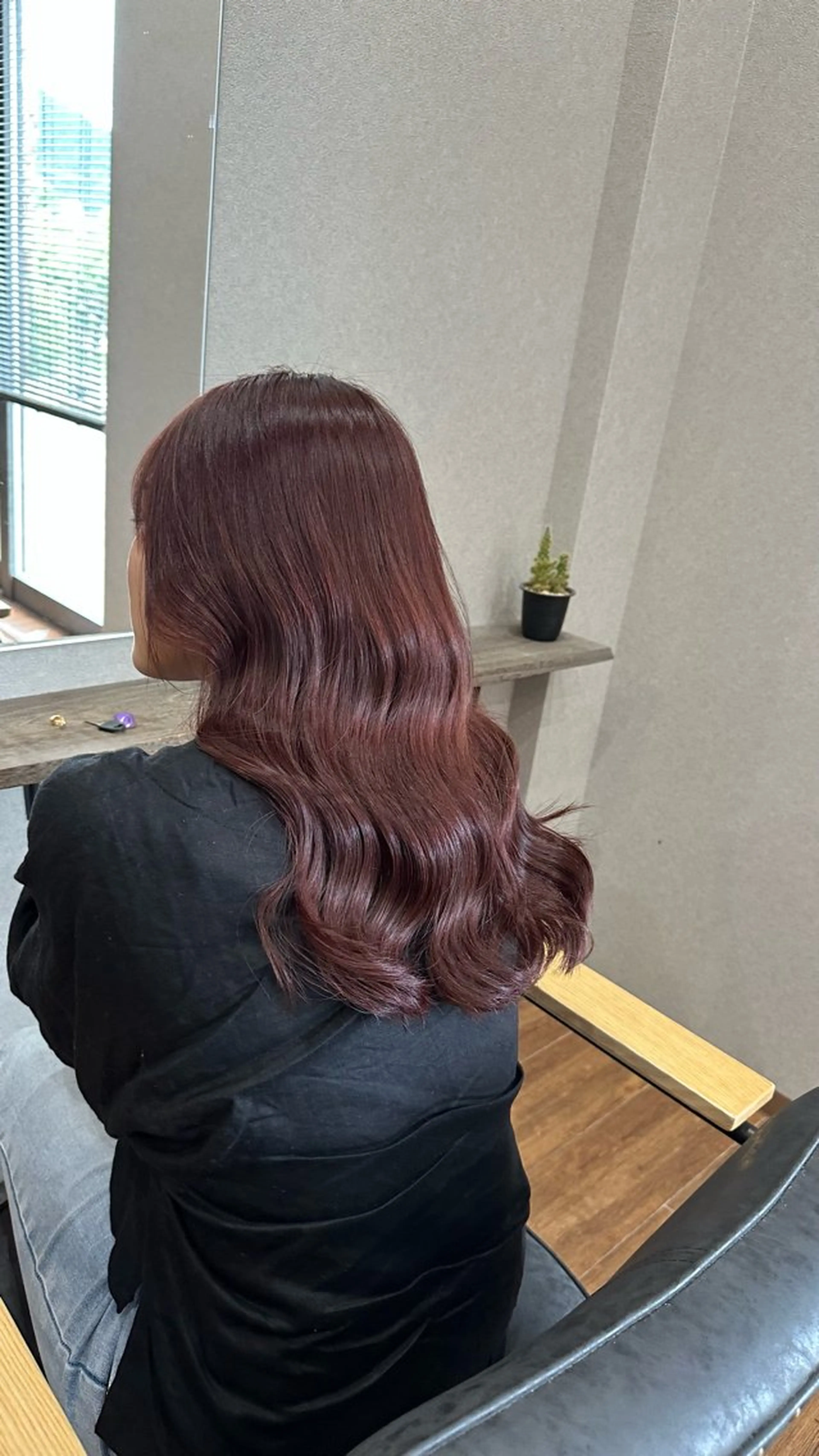 ロング カラー ブラウンカラー ピンクカラー ピンクブラウン ヘアカラー トリートメント 鵜飼 真伍のヘアスタイル