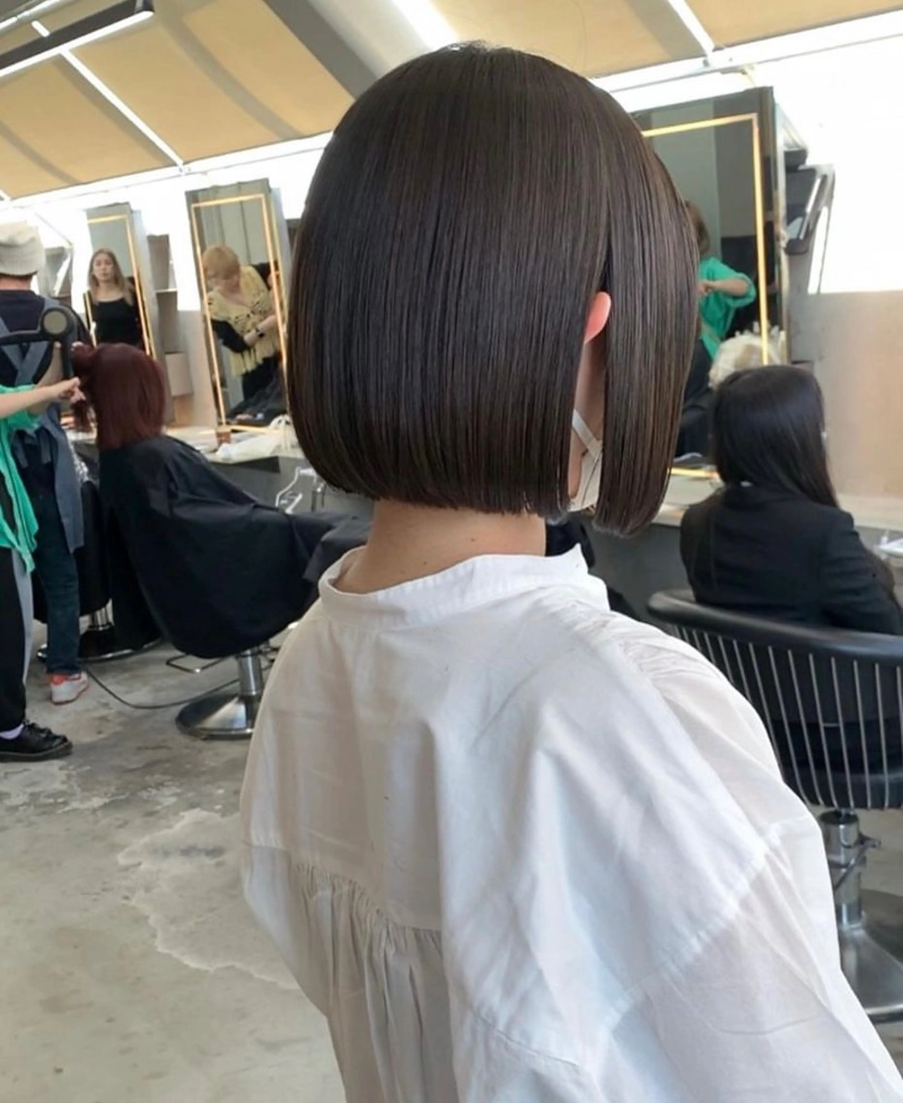 ミディアム カット ヘアカラー 縮毛矯正 トリートメント 💖ボブ/髪質改善 顔周りレイヤー/ユイのヘアスタイル