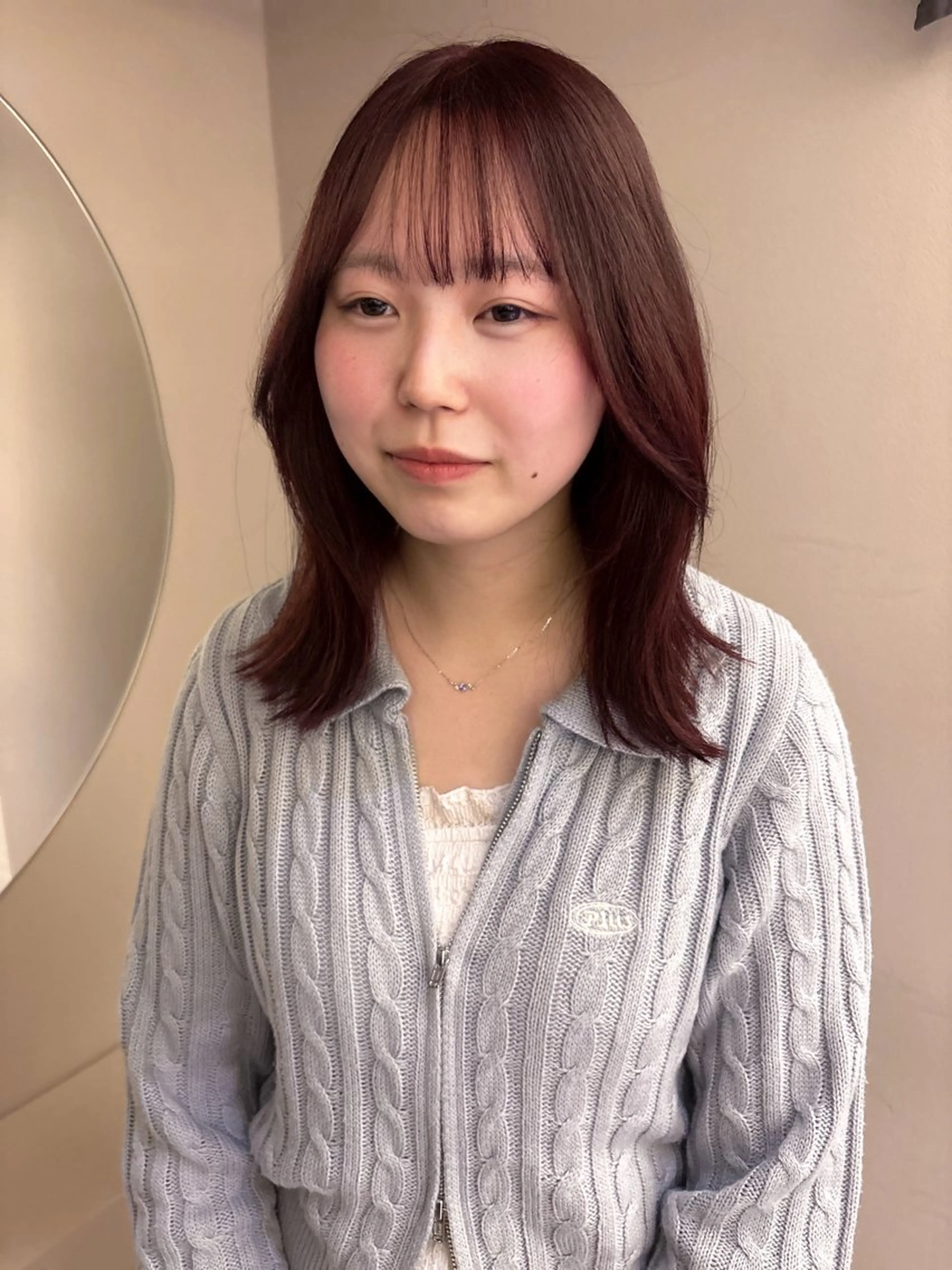ミディアム カラー ヘアカラー yiye shioriのヘアスタイル