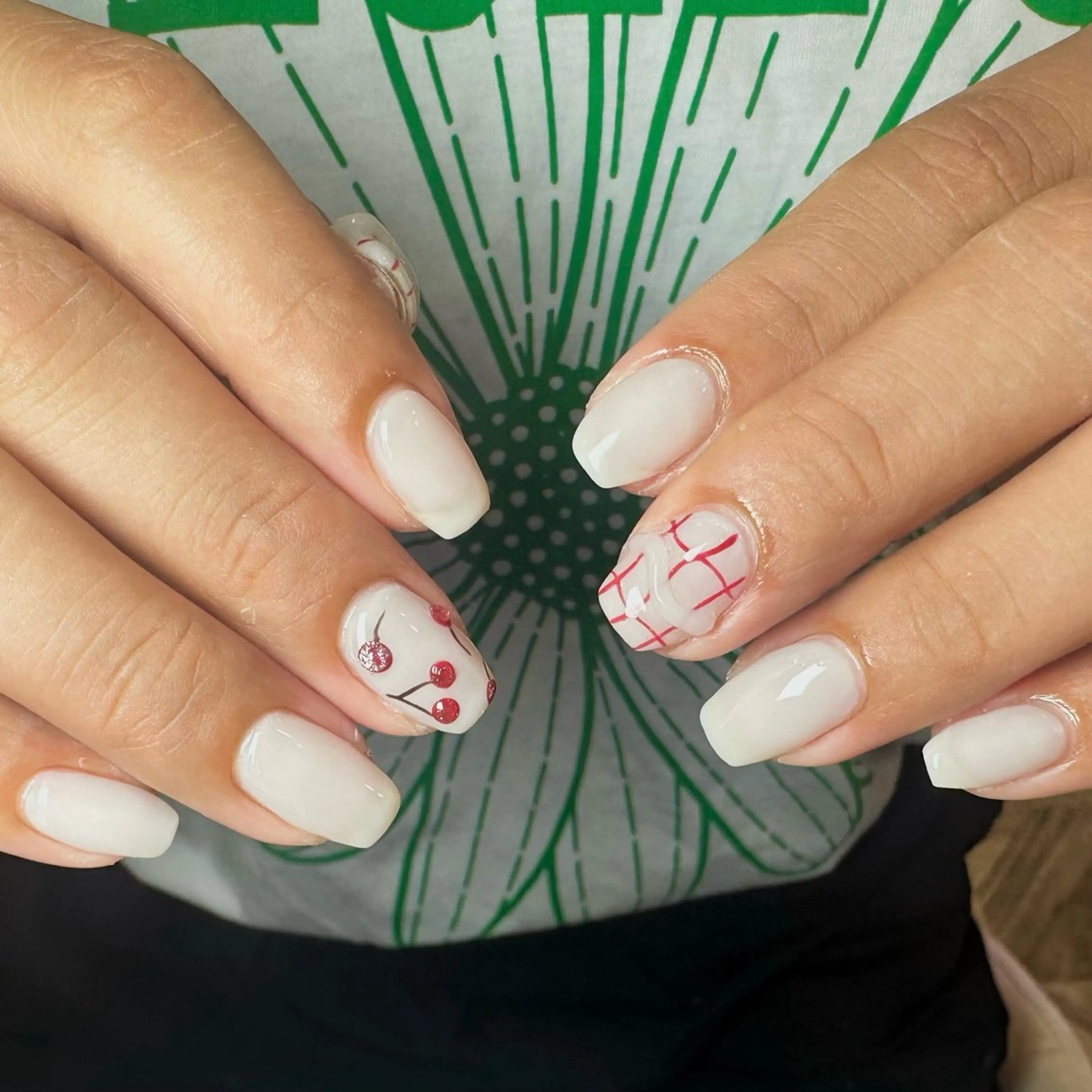 ネイル elu船橋 SAKURAのネイルデザイン