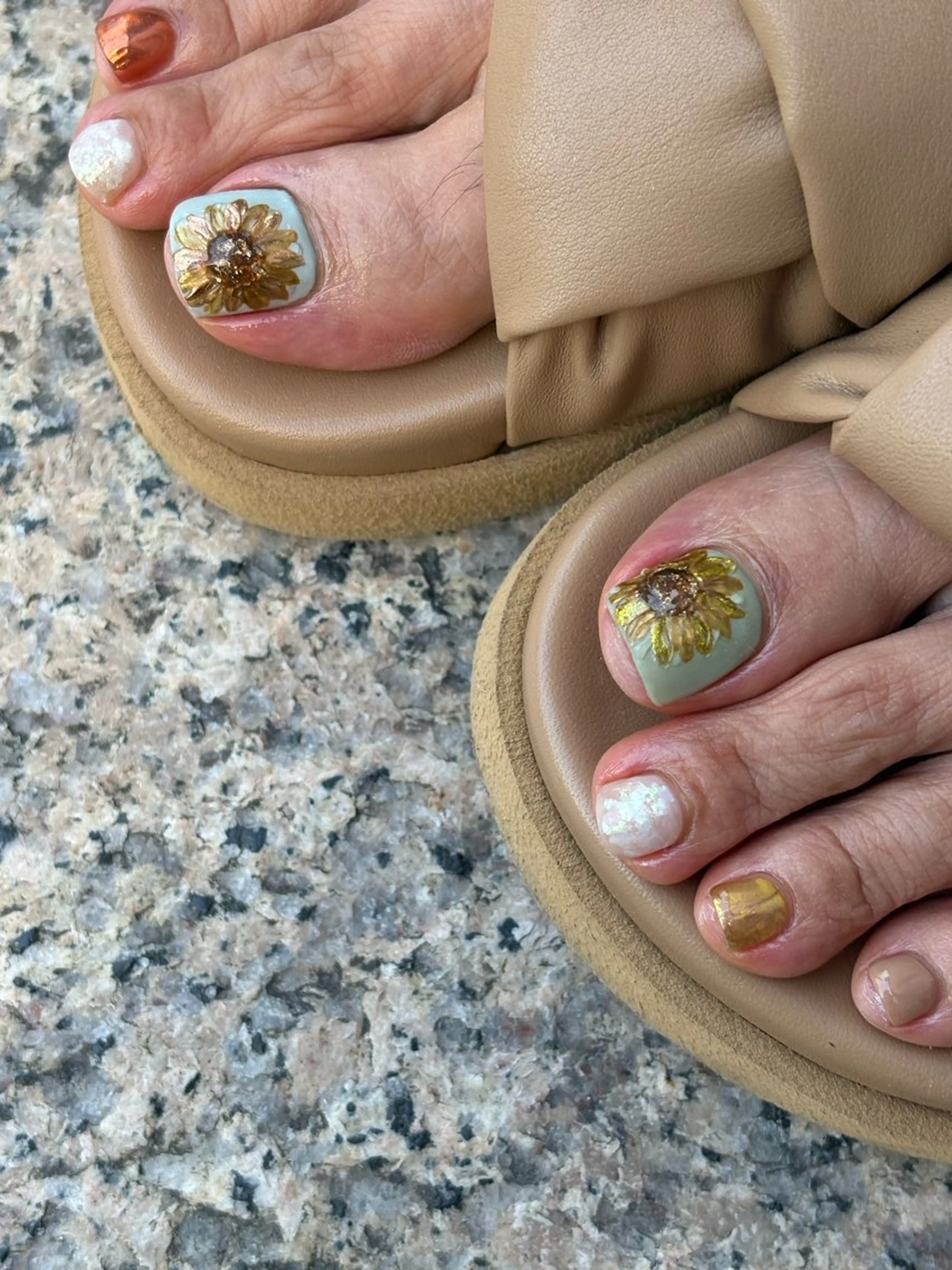 ネイル フットネイル FIORITURA Maikoのネイルデザイン