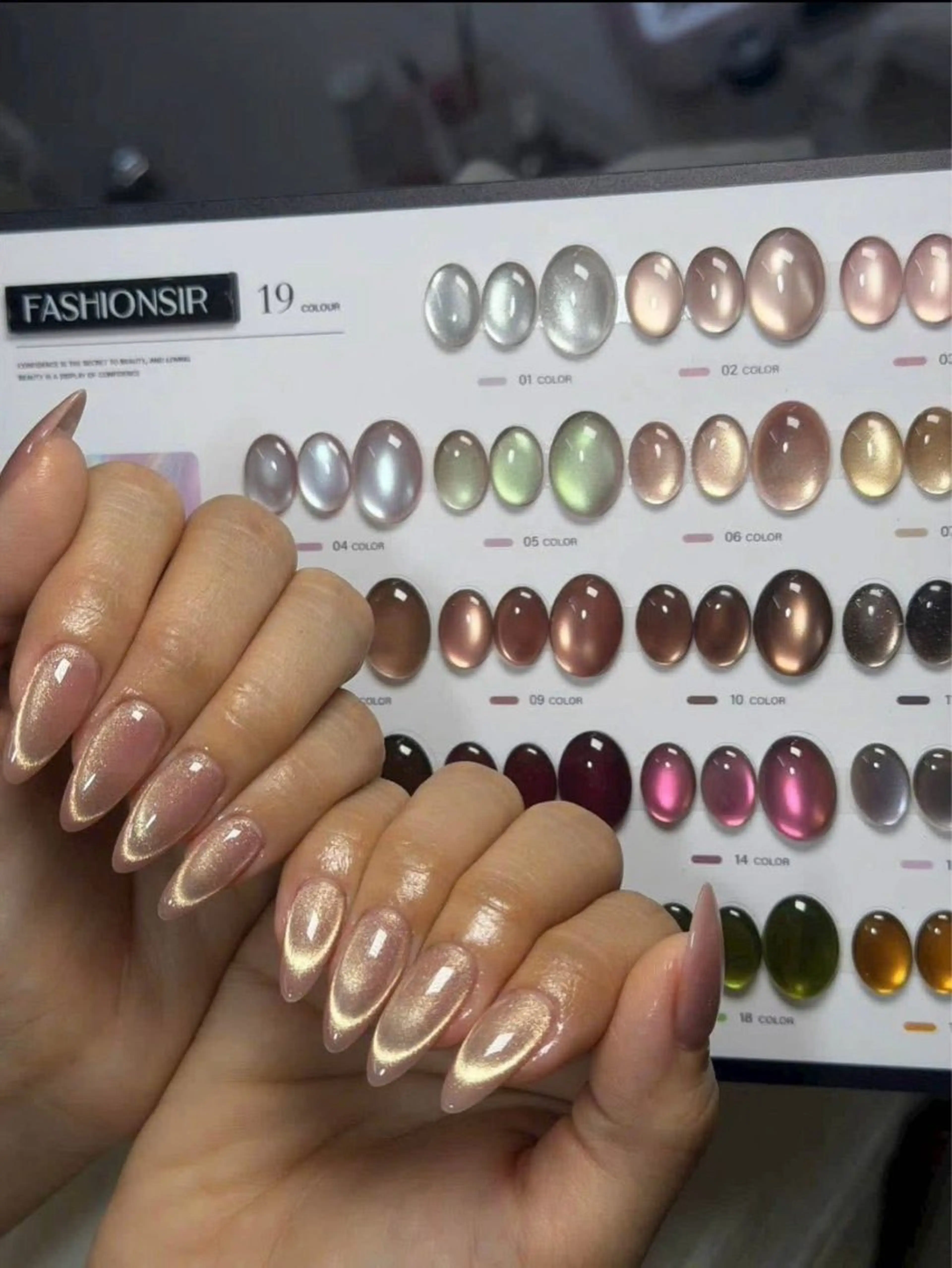 セミロング T&D NailSalonのネイルデザイン