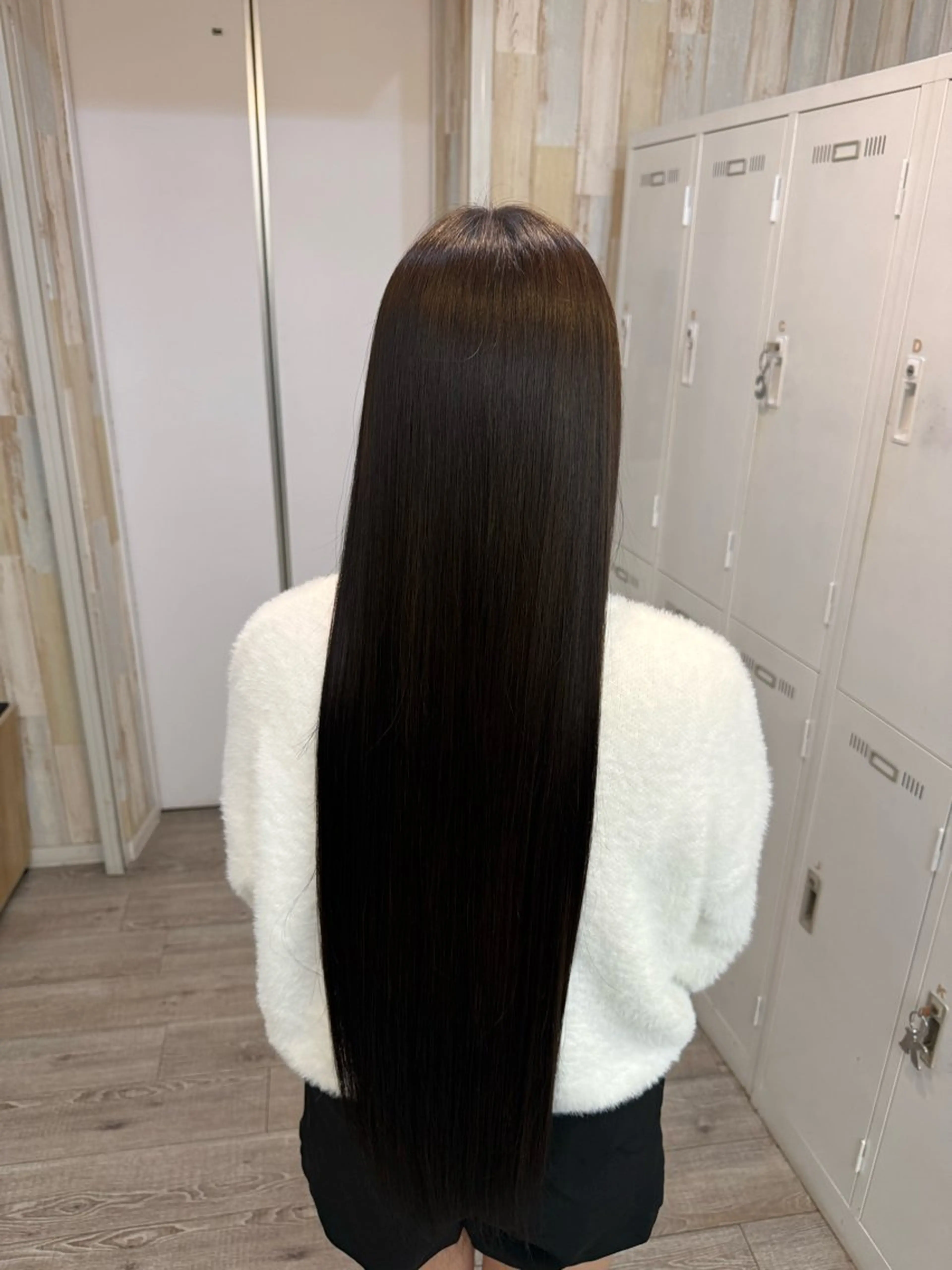 ロング WATARU/ 韓国風巻き髪のヘアスタイル