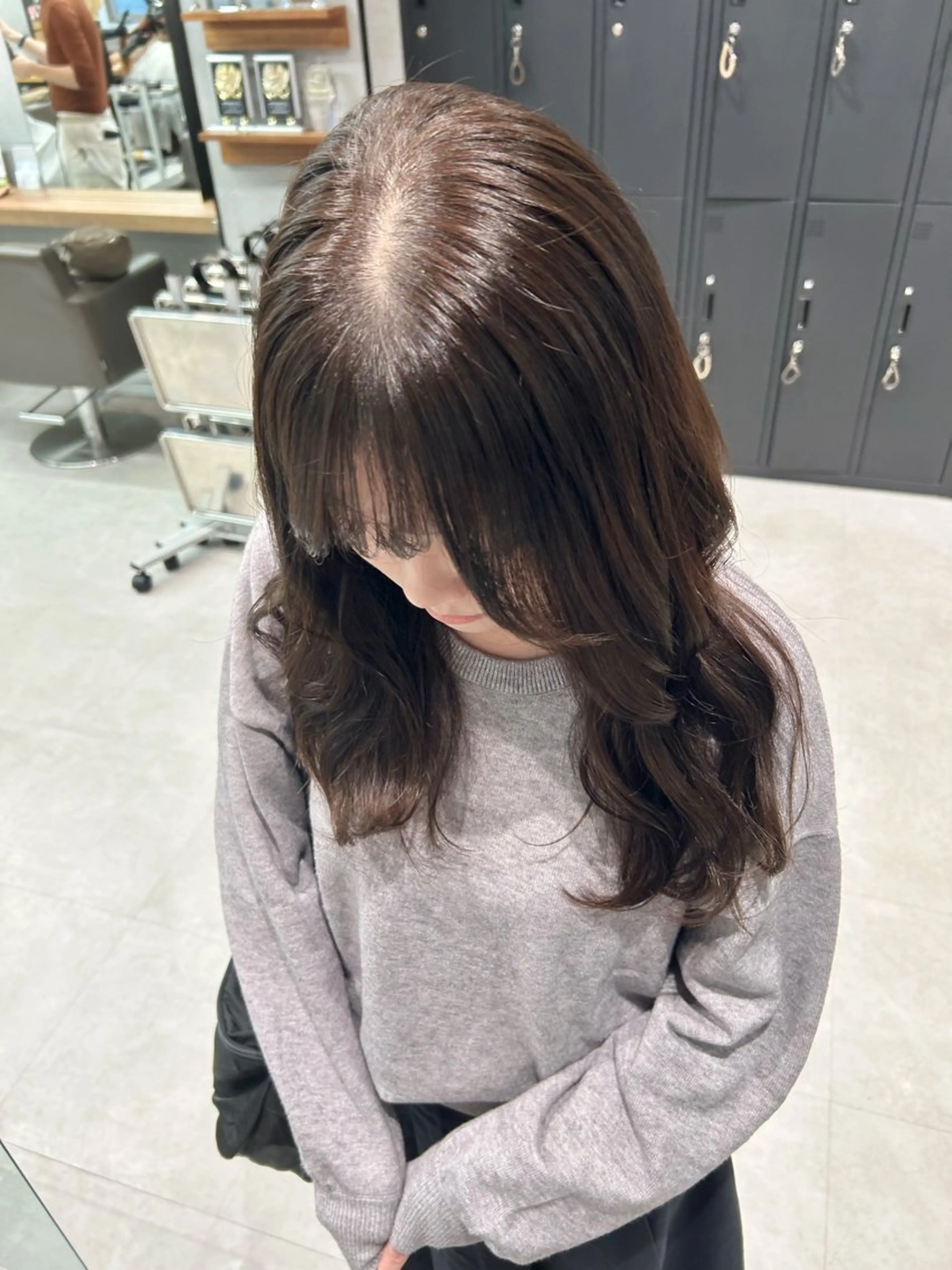 セミロング カラー 透けるベージュ/ 艶カラー♡のヘアスタイル