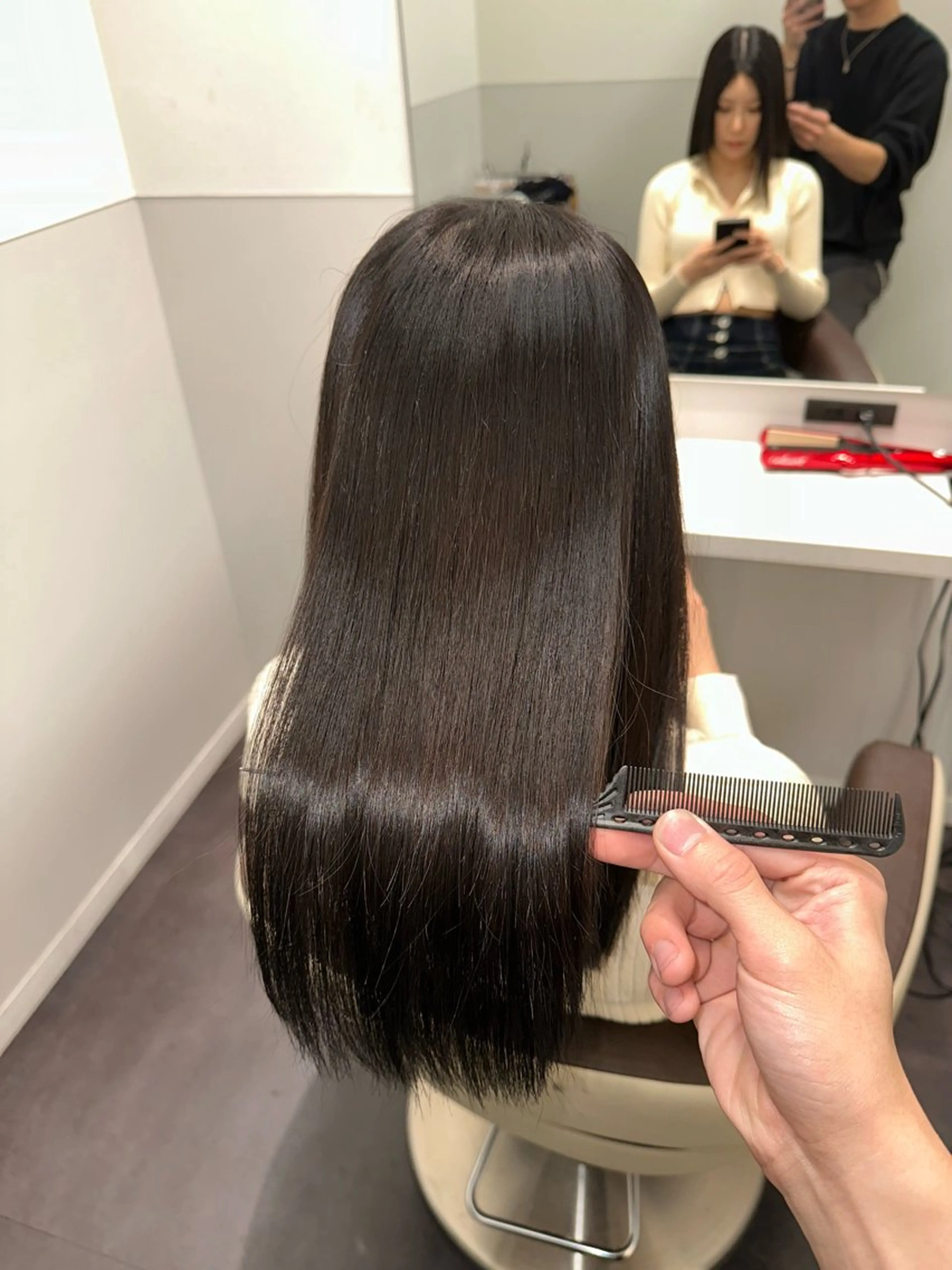 セミロング 美髪特化✨ 伊織✨縮毛矯正✨のヘアスタイル