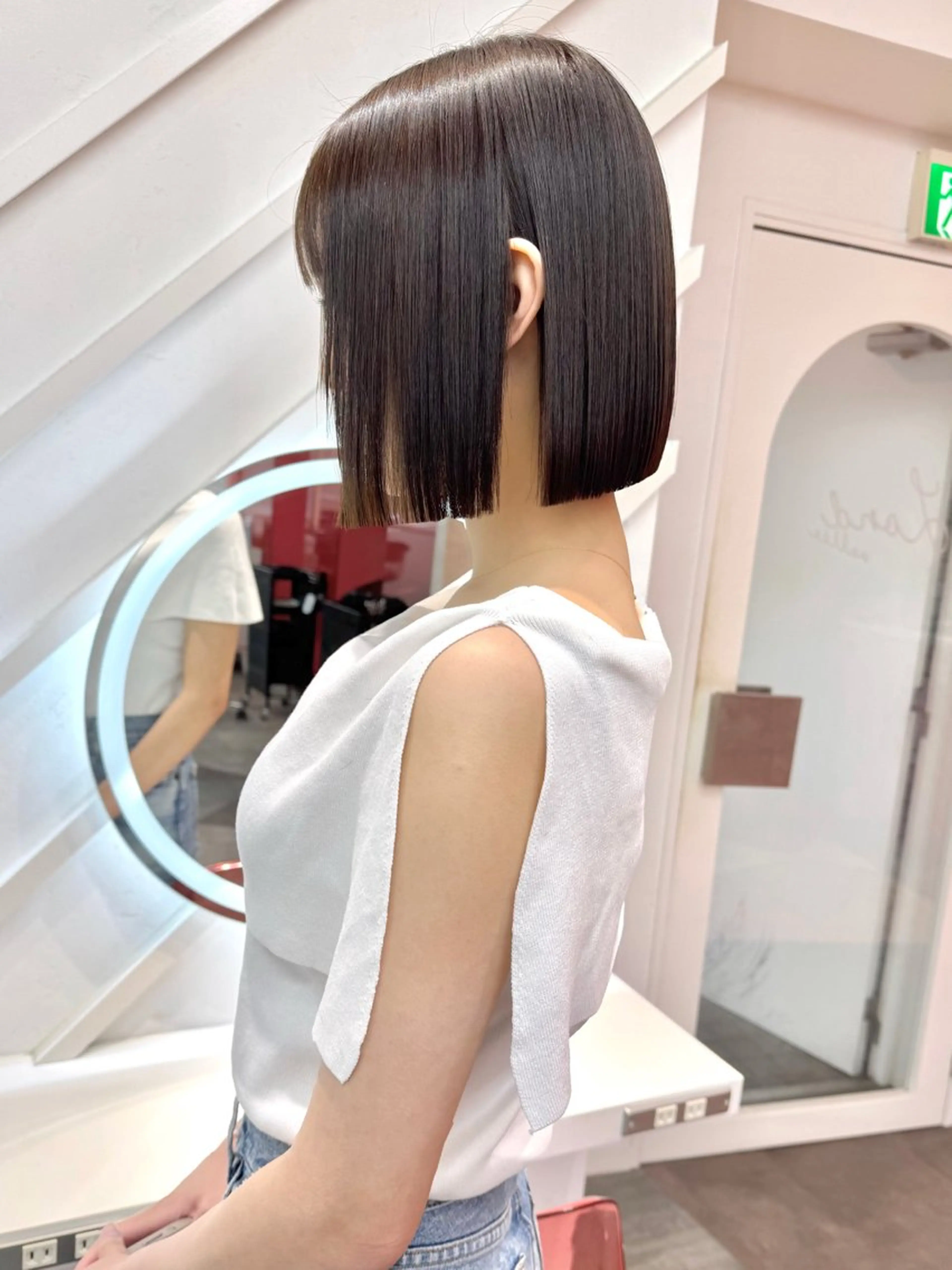 ショート カラー カット ヘアカラー トリートメント 莉乃/縮毛矯正/髪質 改善/艶カラーのヘアスタイル