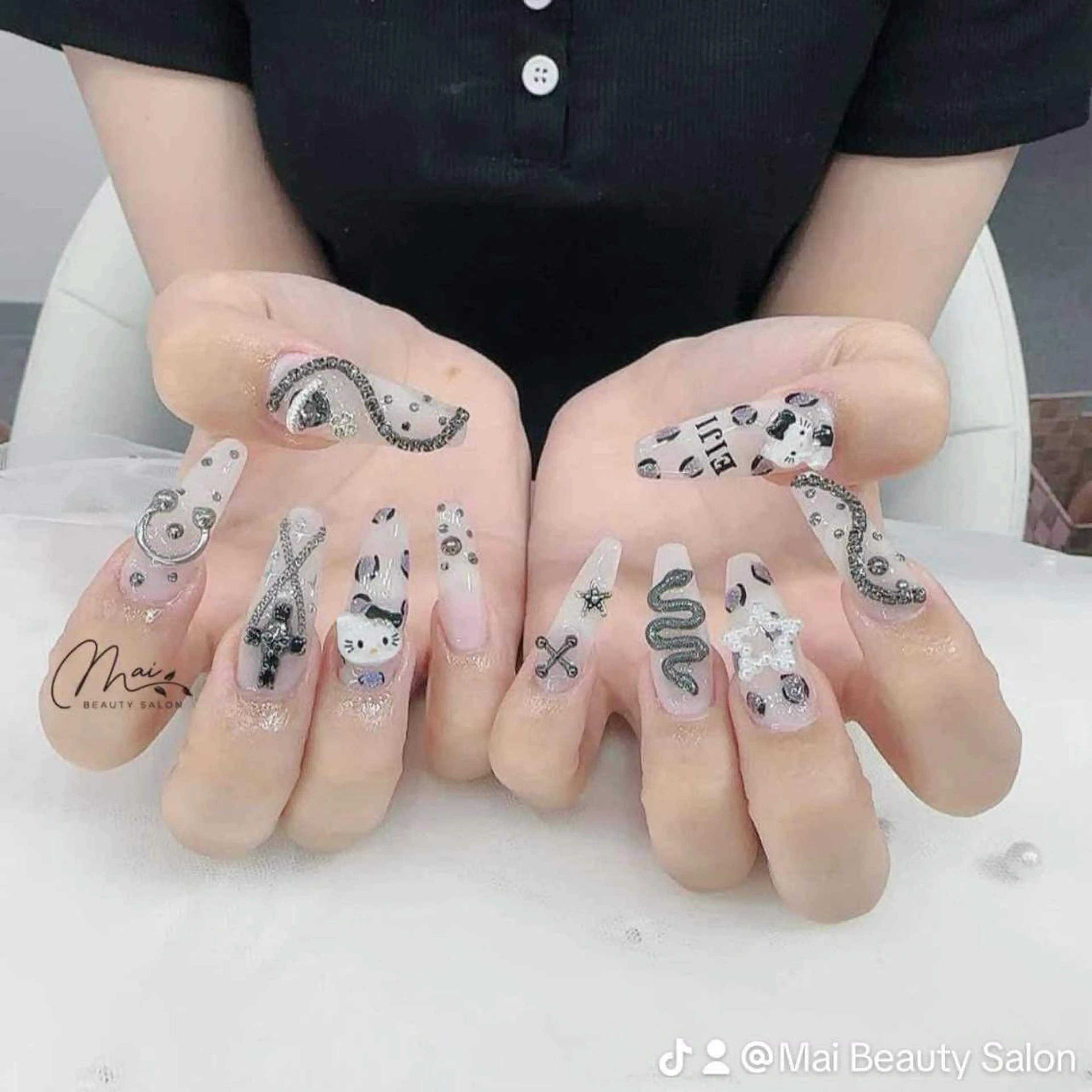 ネイル オーロラネイル チークネイル 長さ出し フラッシュネイル フットネイル MaiBeauty To  Toのネイルデザイン