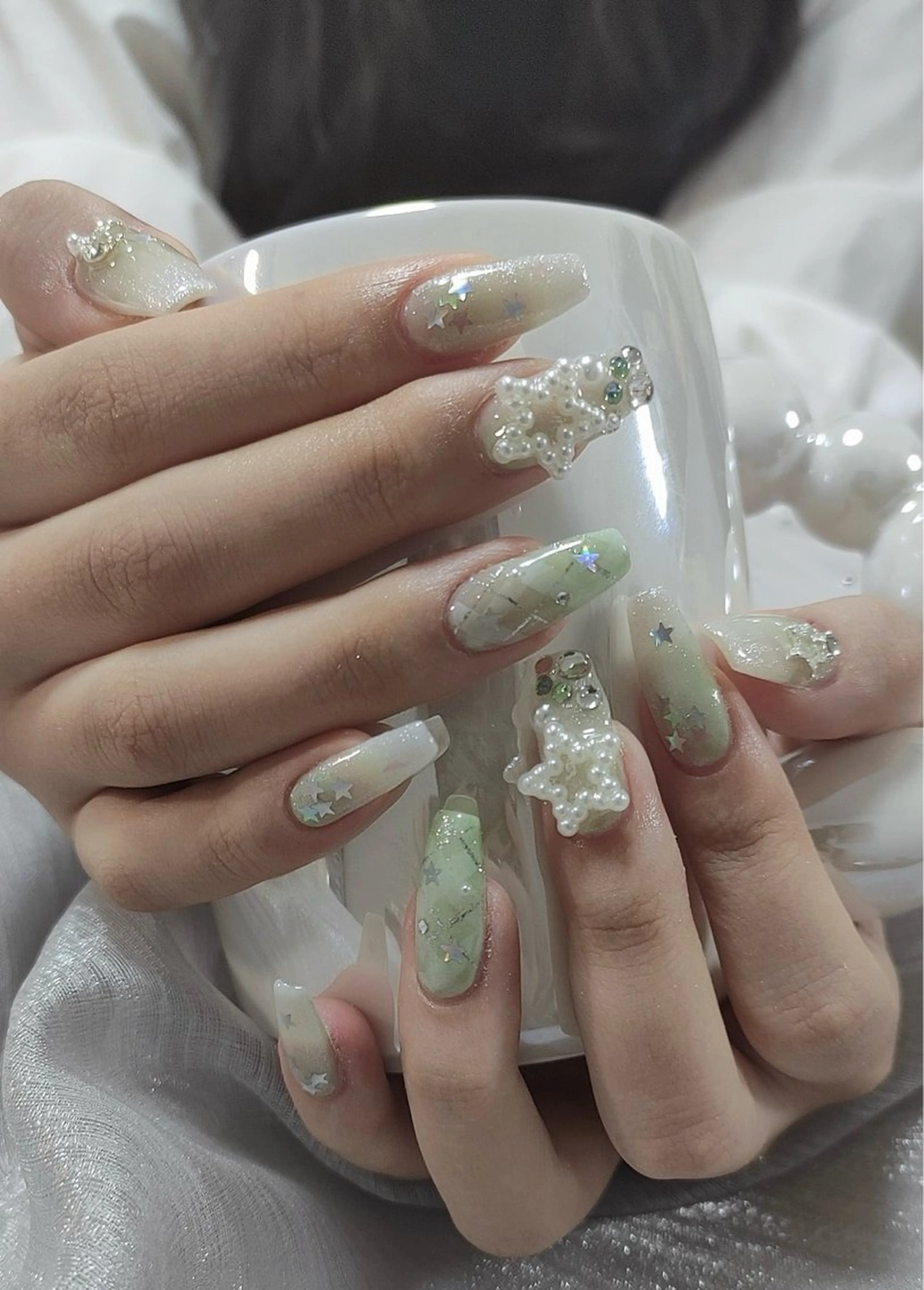 ネイル &ME ネイルサロンのネイルデザイン