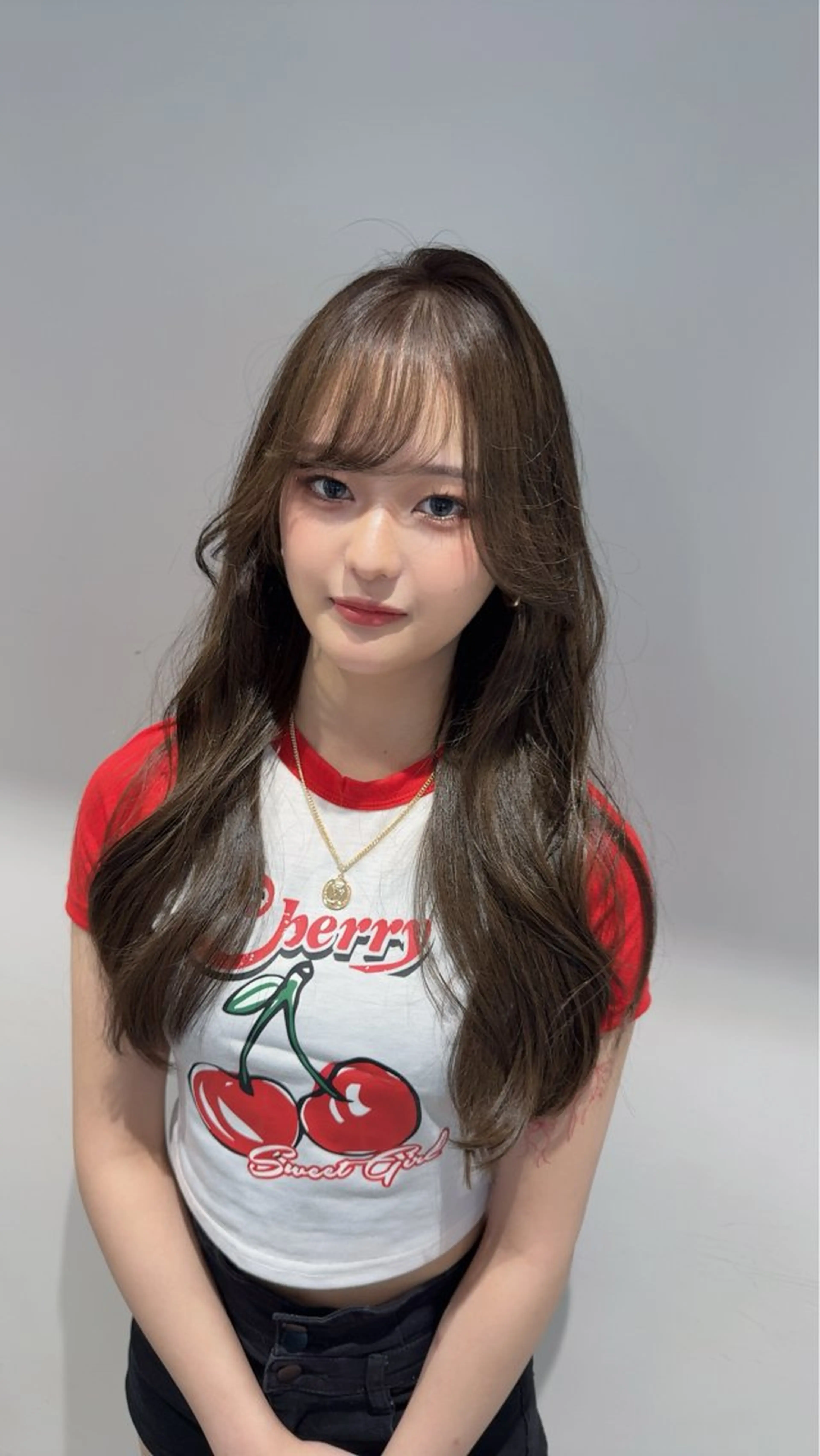 ロング カラー 紅都🫧透明感 水光カラー🫧のヘアスタイル